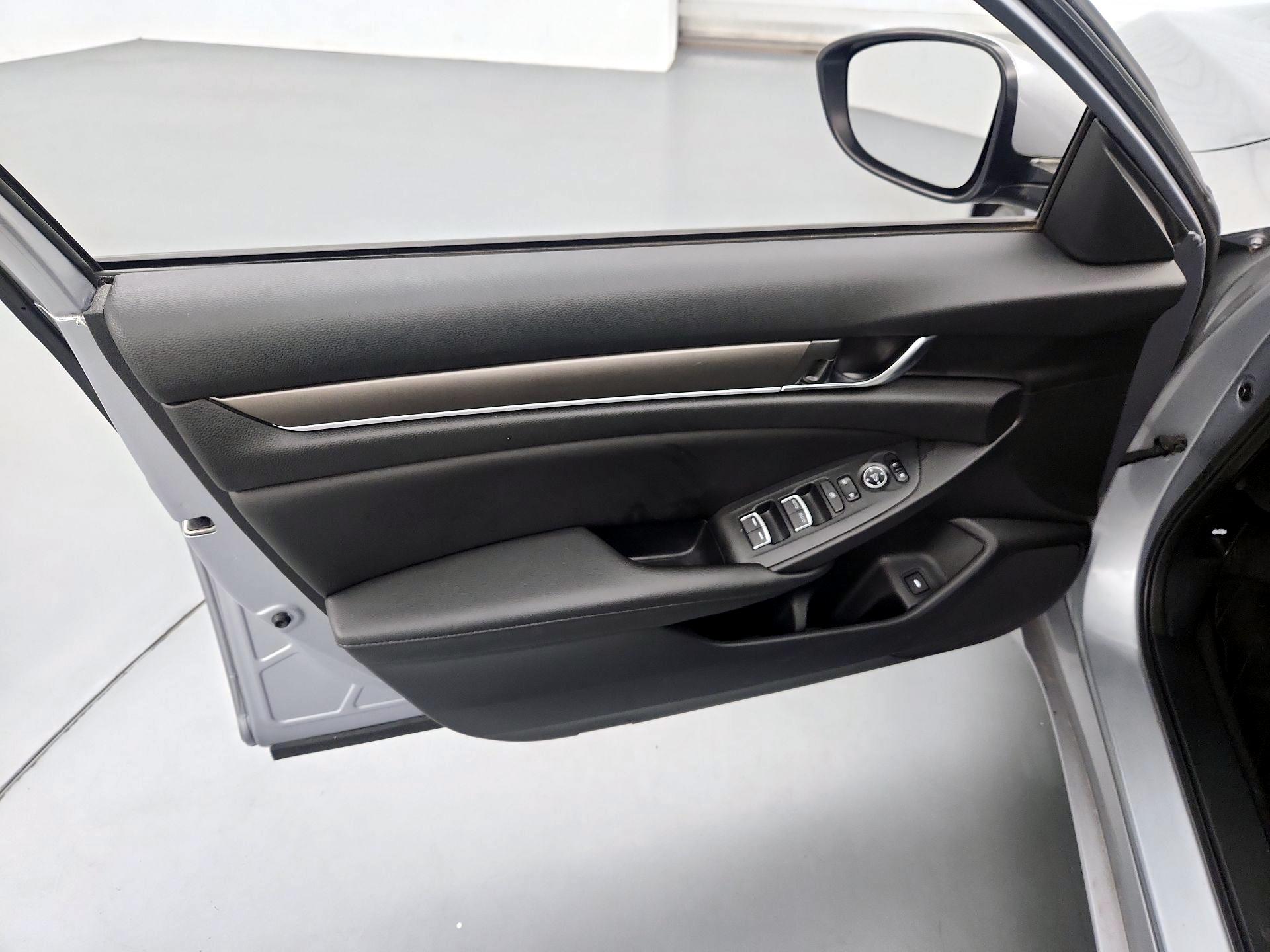 Thumbnail: 2020 Honda Accord - 12