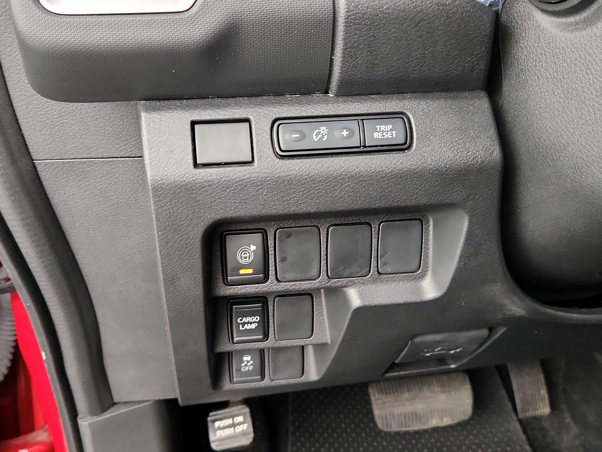 Thumbnail: 2023 Nissan Frontier - 13