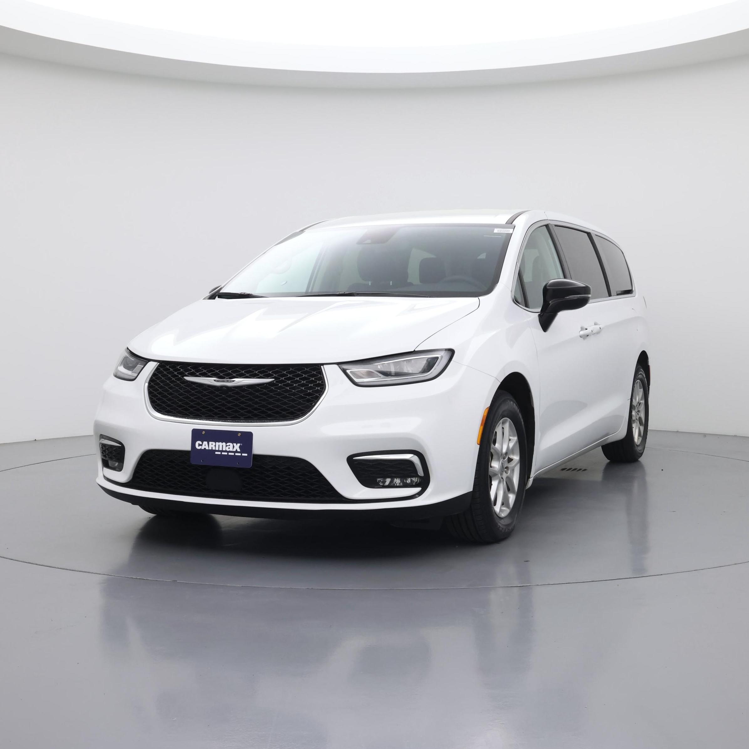 Thumbnail: 2024 Chrysler Pacifica - 4