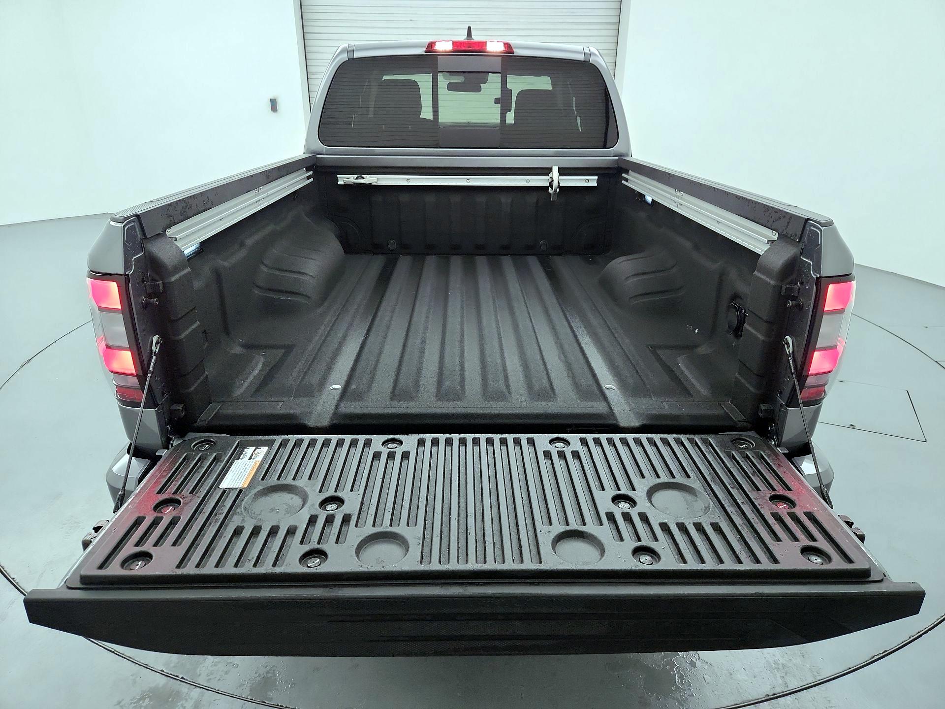 Thumbnail: 2024 Nissan Frontier - 20