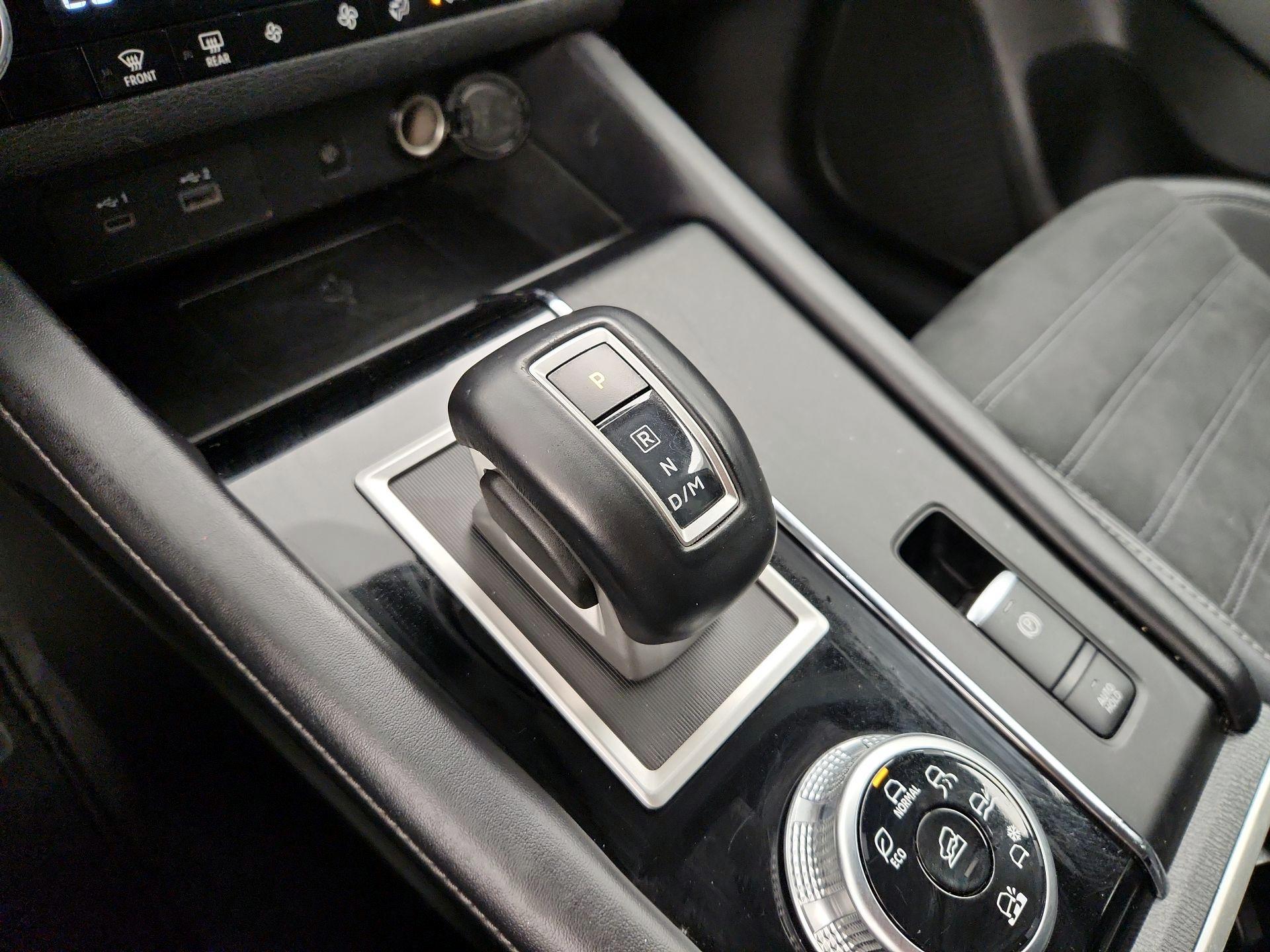 Thumbnail: 2024 Mitsubishi Outlander - 17