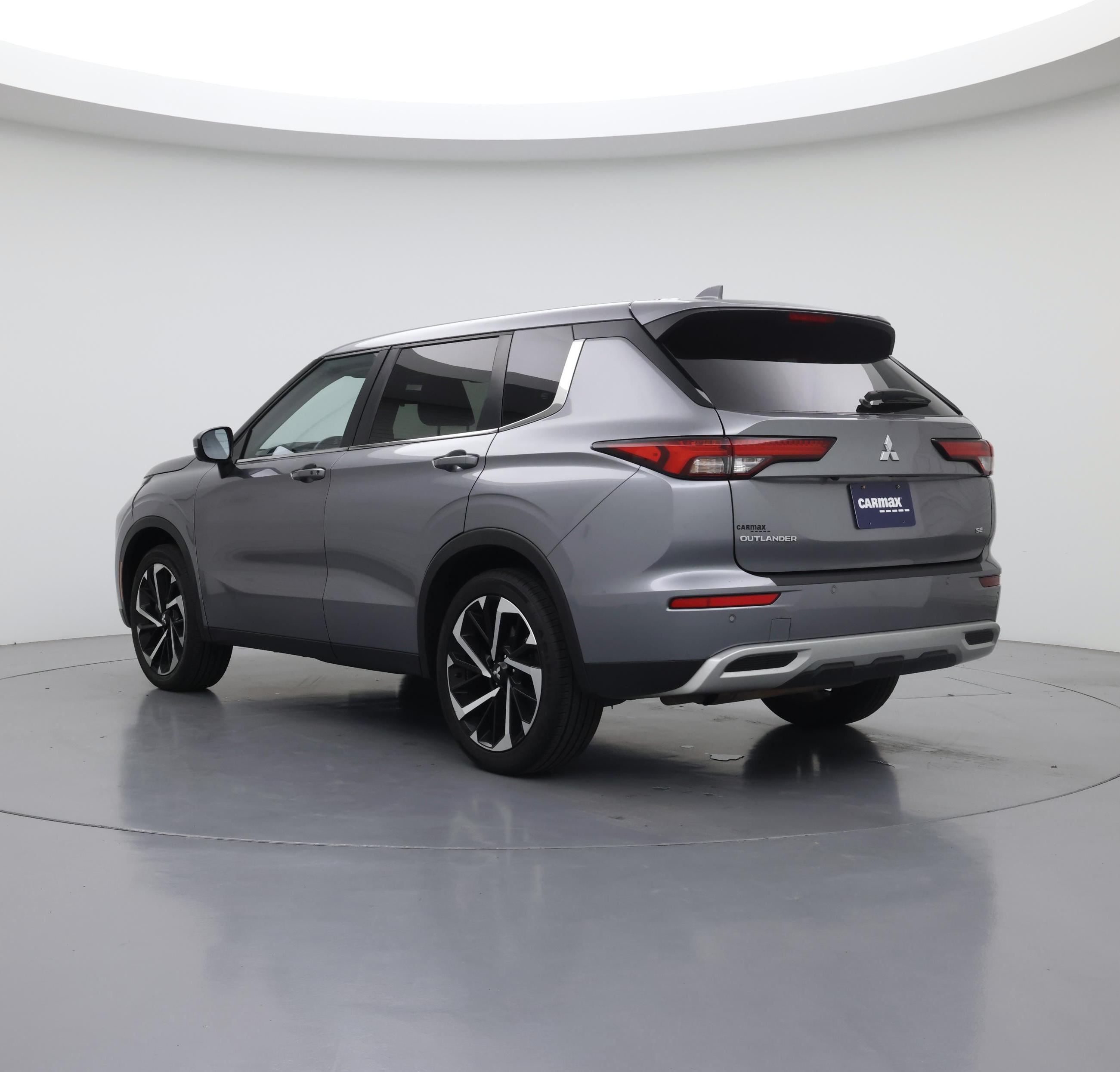 Thumbnail: 2024 Mitsubishi Outlander - 2