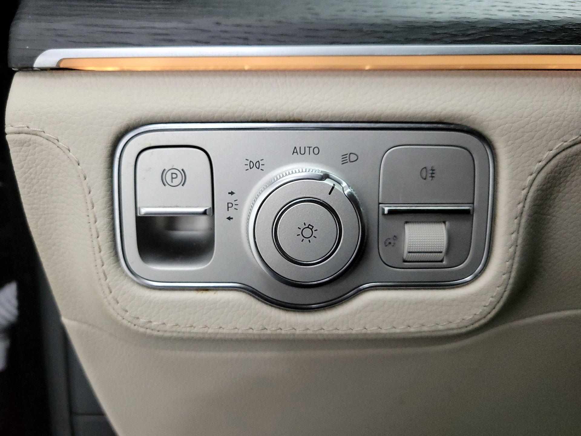 Thumbnail: 2023 Mercedes-Benz GLE - 13