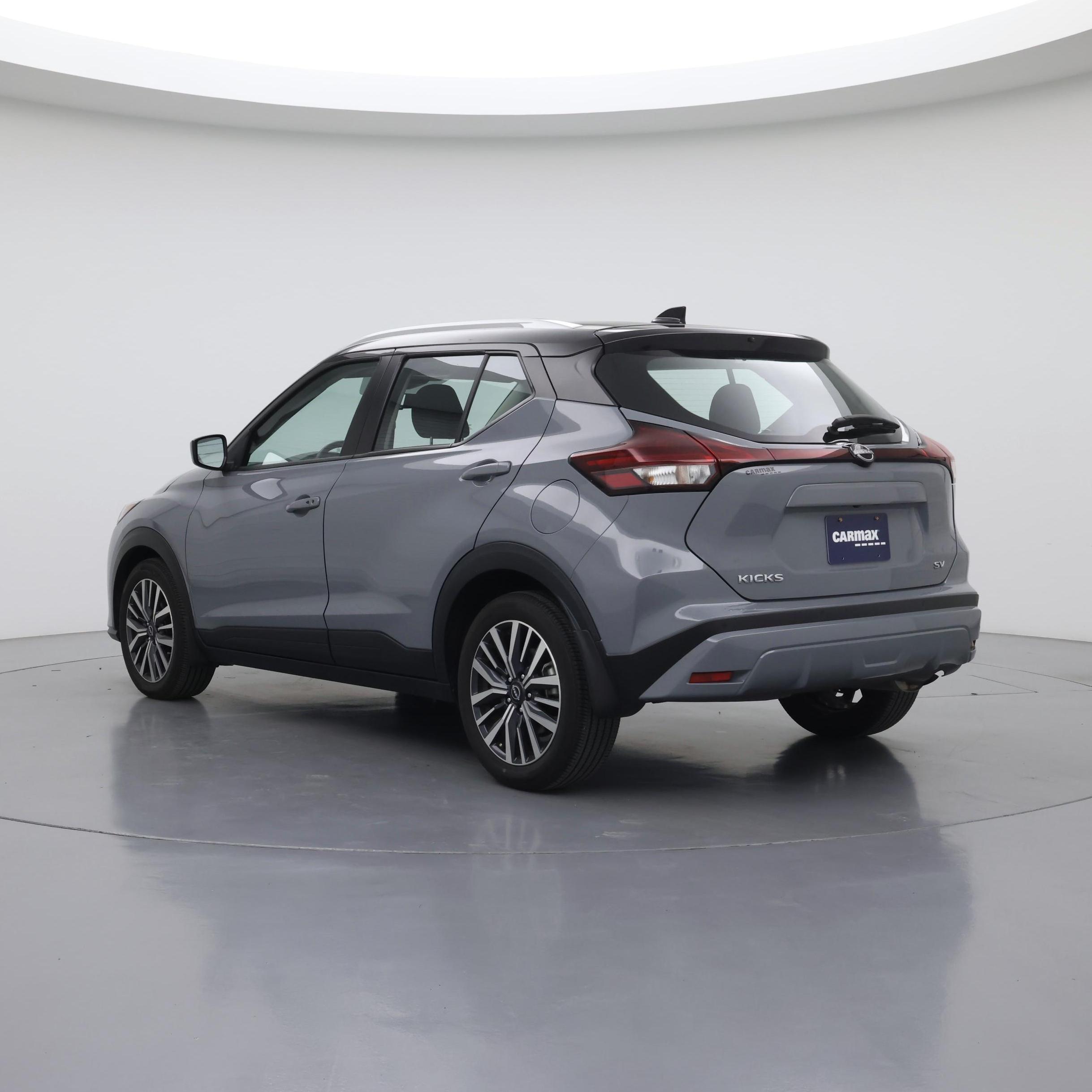 Thumbnail: 2023 Nissan Kicks - 2