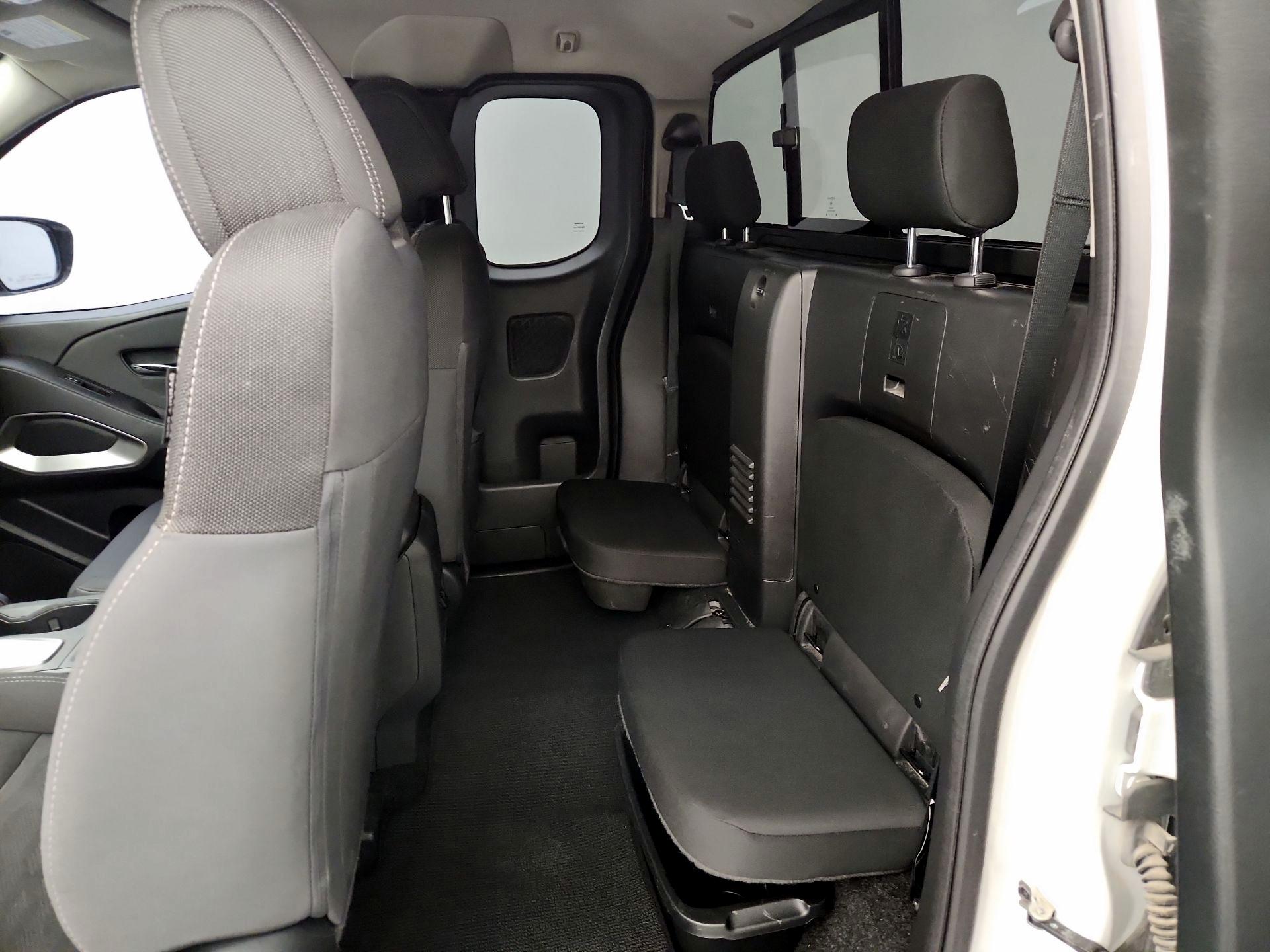 Thumbnail: 2024 Nissan Frontier - 19