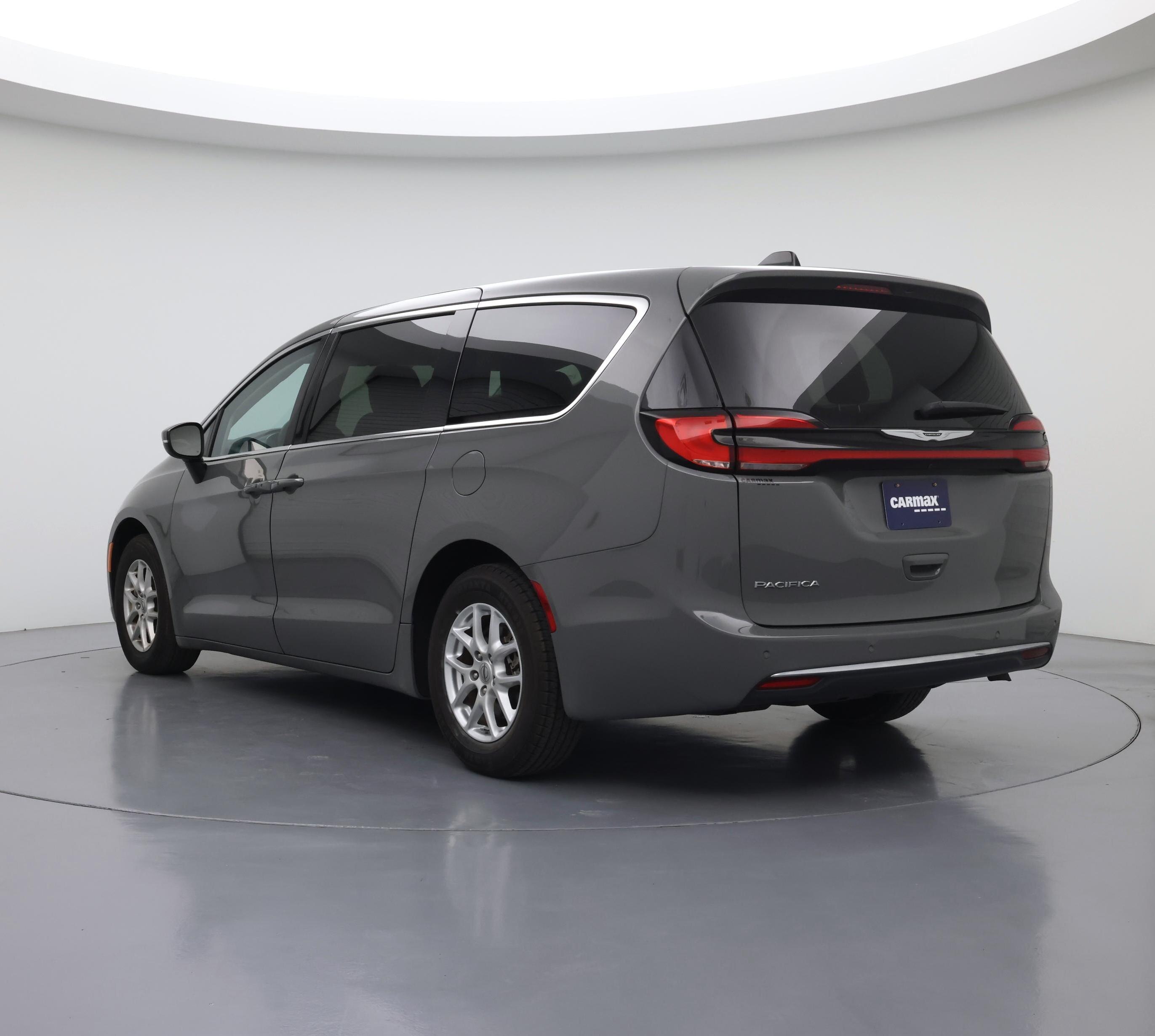 Thumbnail: 2023 Chrysler Pacifica - 2