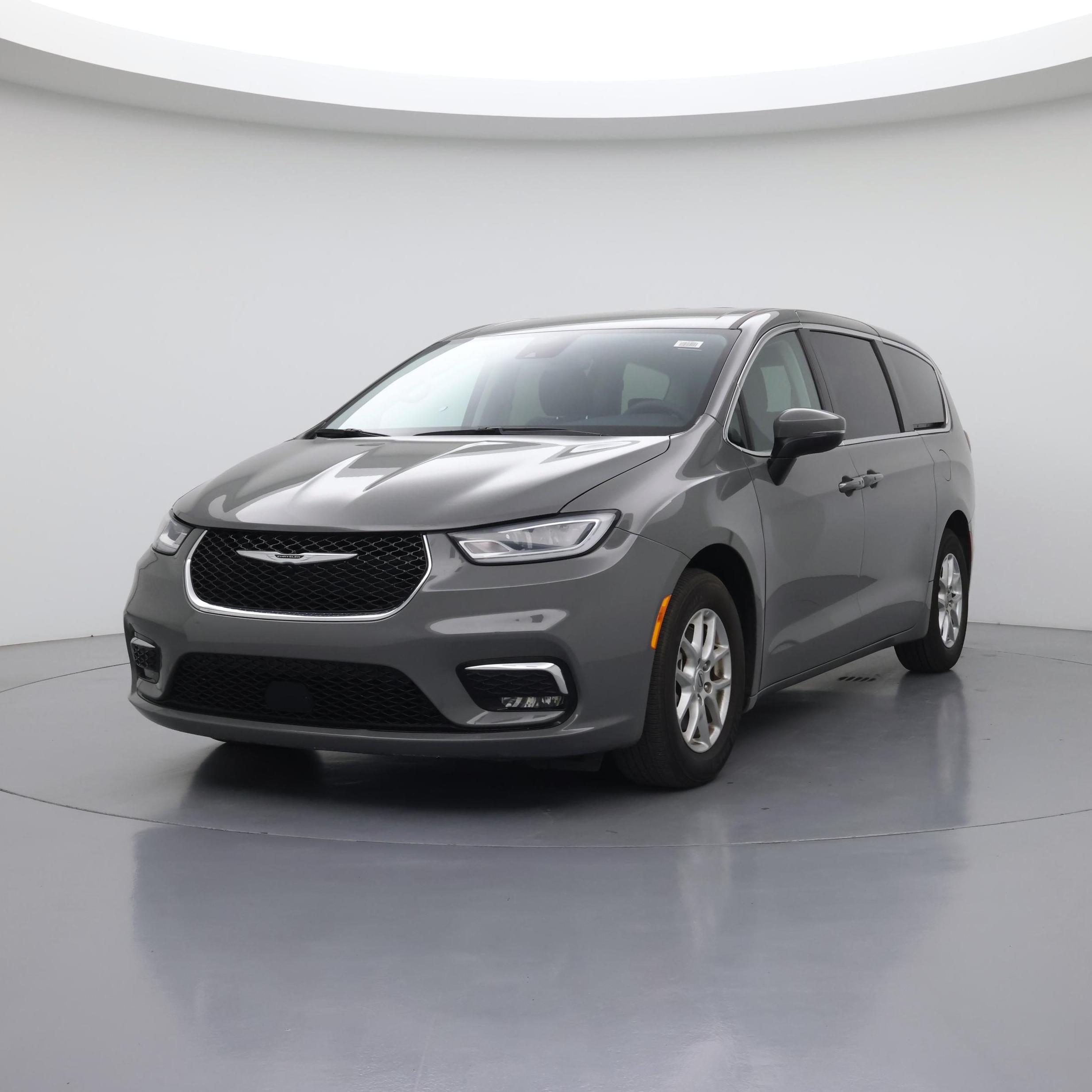Thumbnail: 2023 Chrysler Pacifica - 4