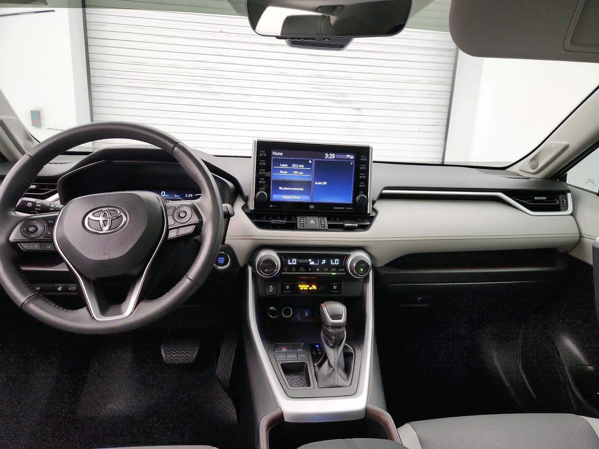Thumbnail: 2022 Toyota RAV4 - 9