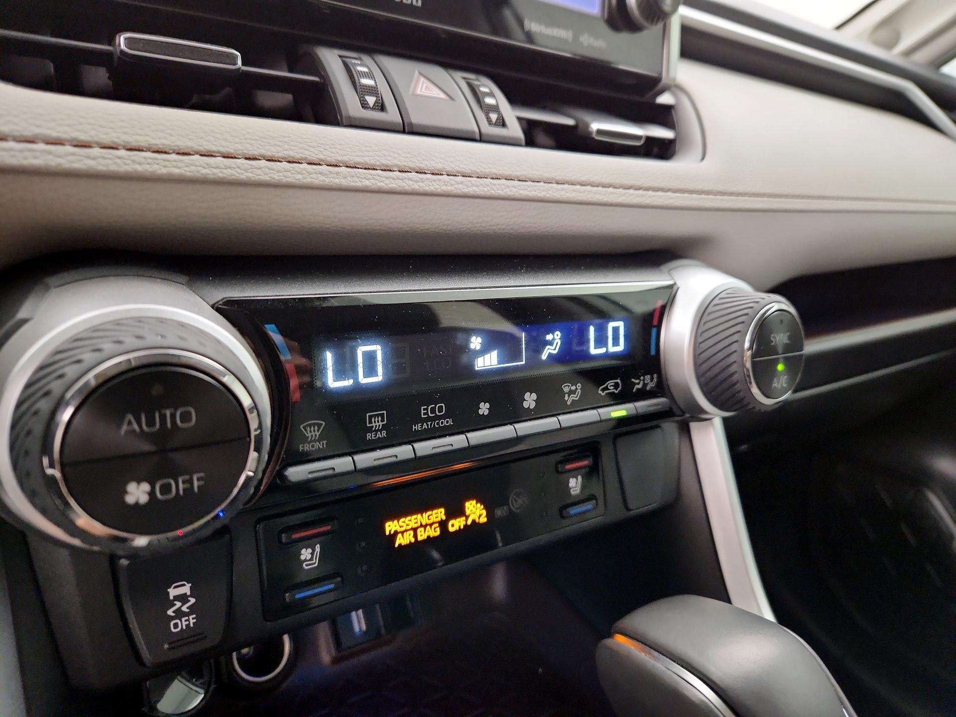 Thumbnail: 2022 Toyota RAV4 - 16