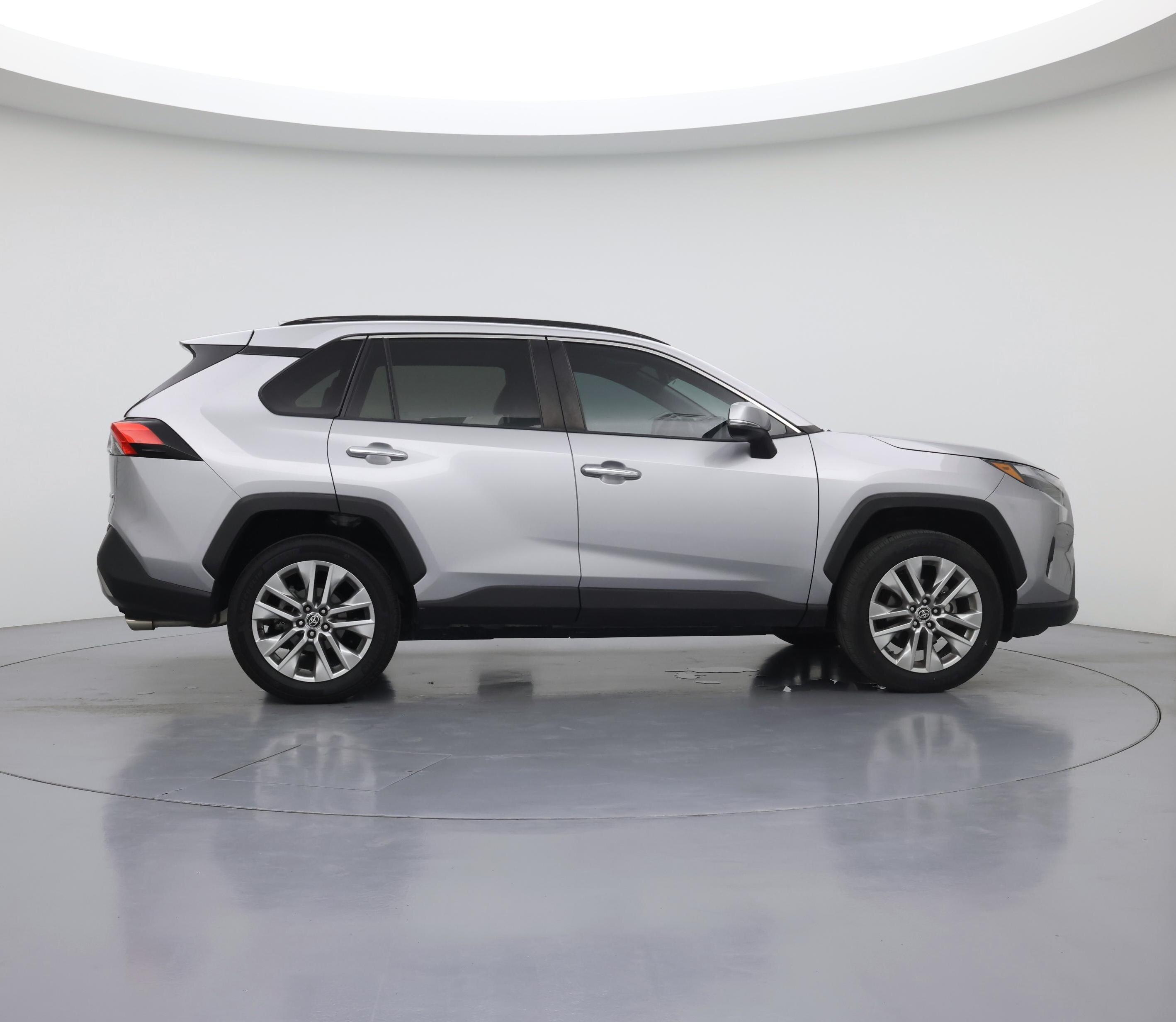 Thumbnail: 2022 Toyota RAV4 - 7