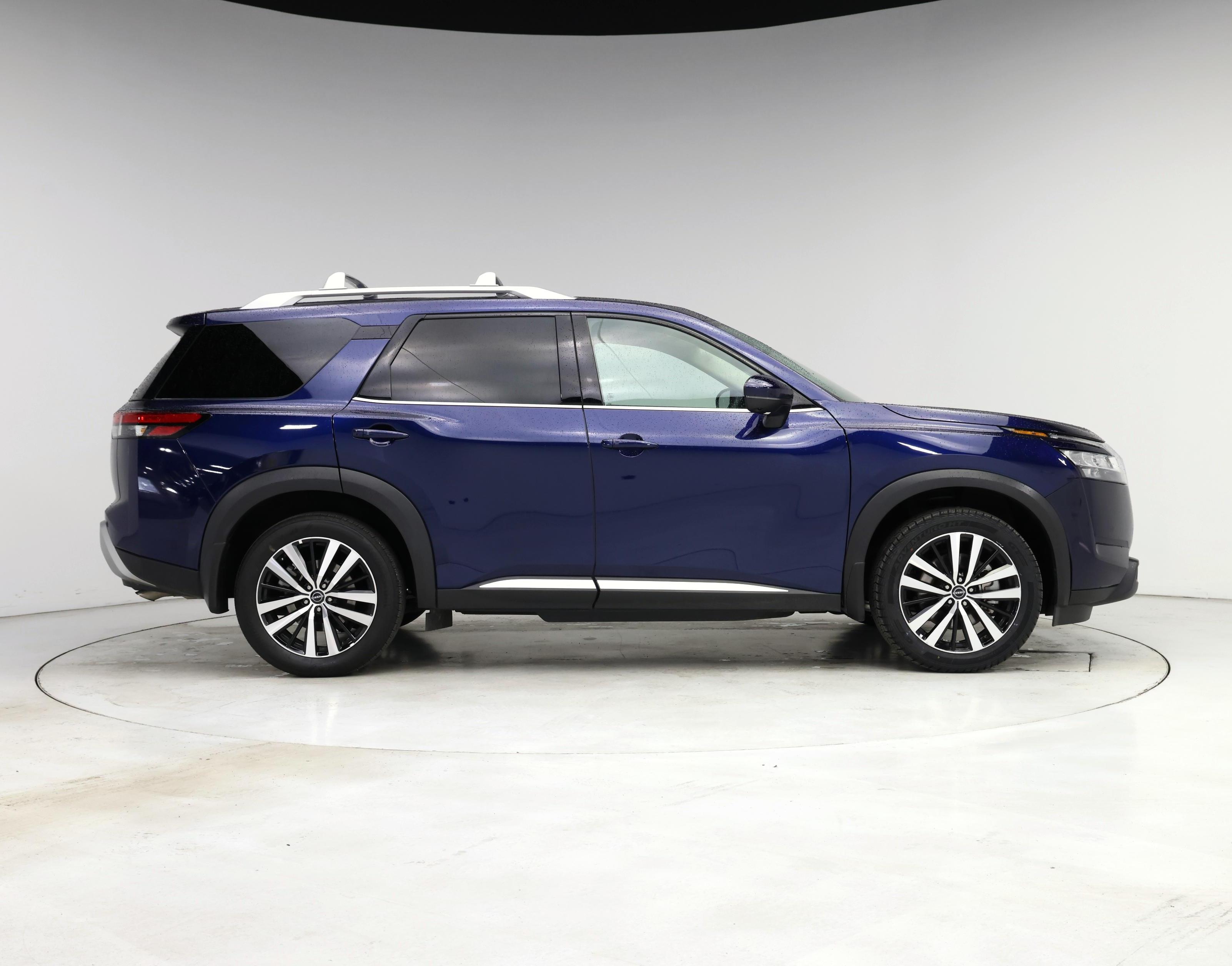 Thumbnail: 2024 Nissan Pathfinder - 7