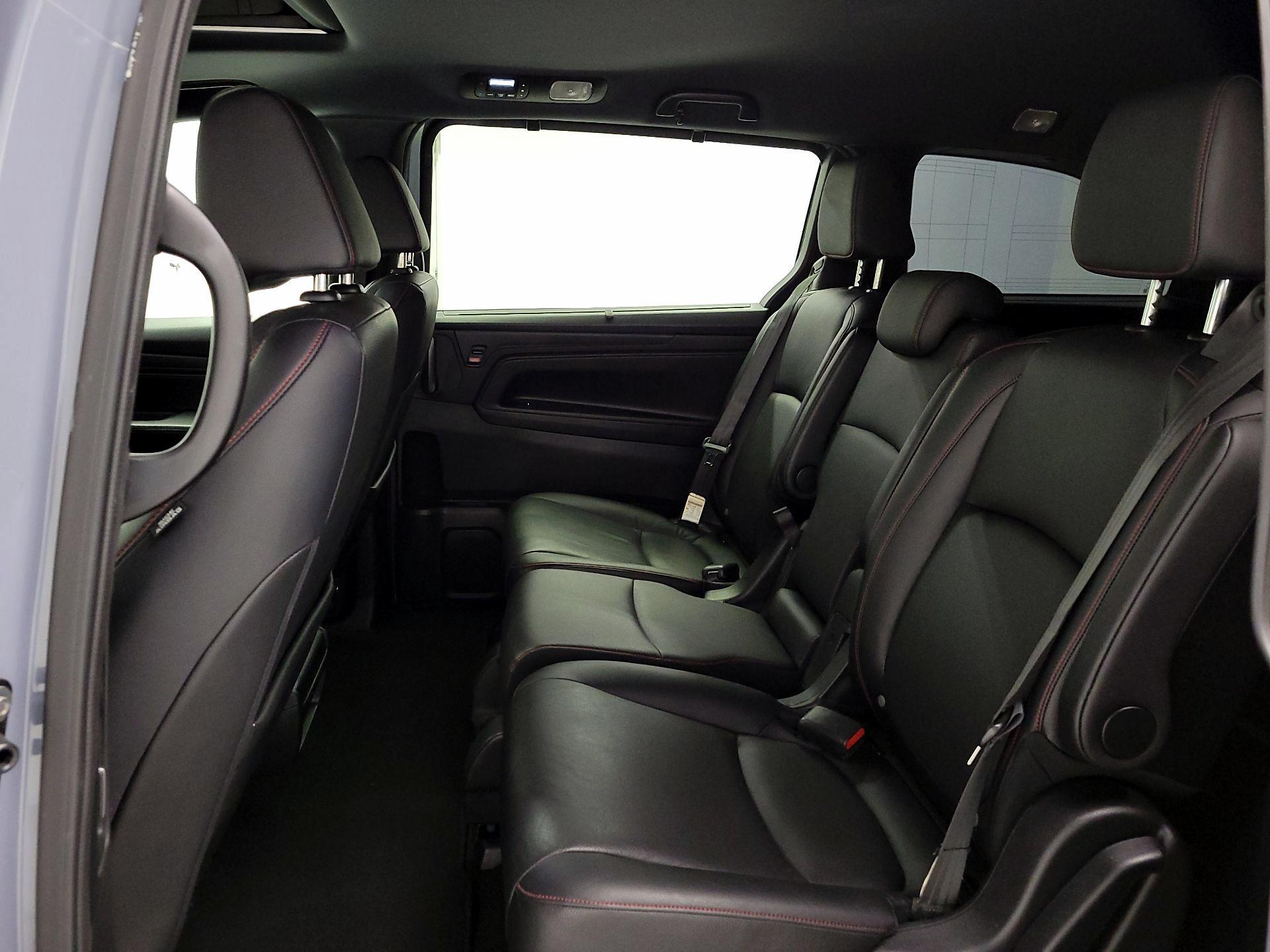 Thumbnail: 2023 Honda Odyssey - 20