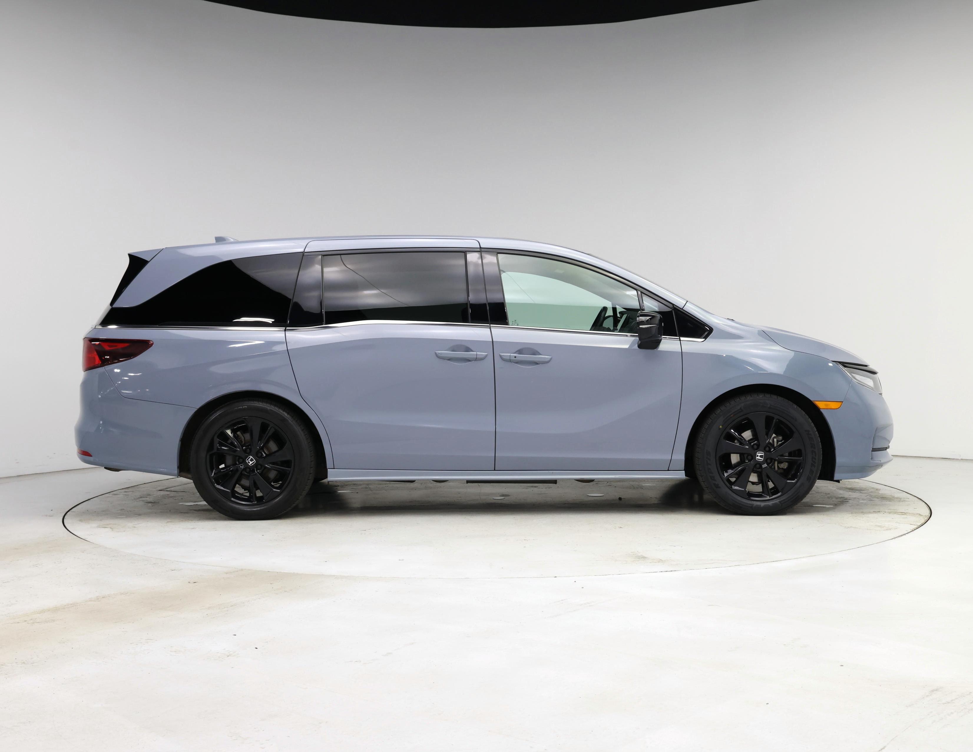 Thumbnail: 2023 Honda Odyssey - 7