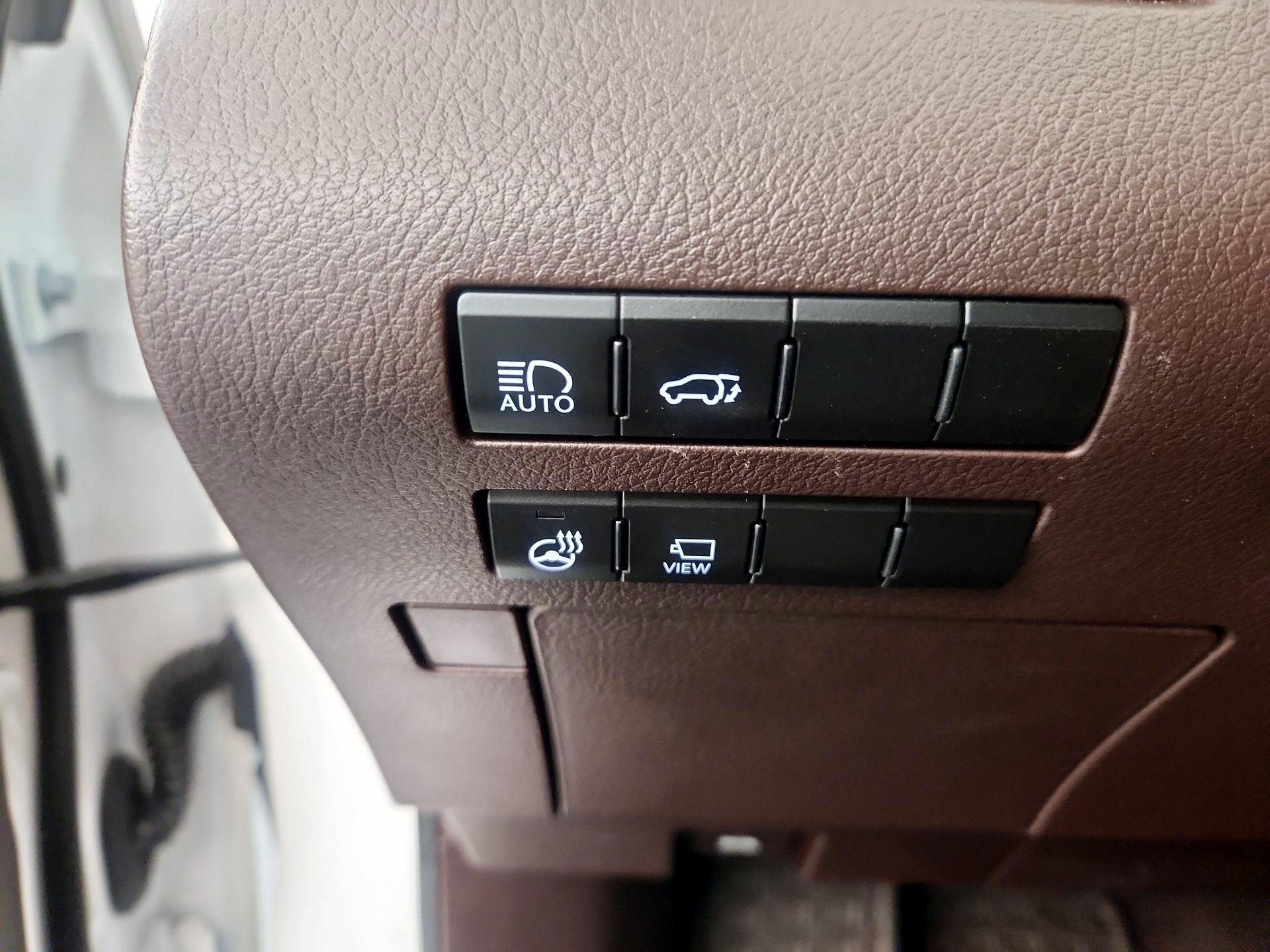 Thumbnail: 2020 Lexus RX - 13