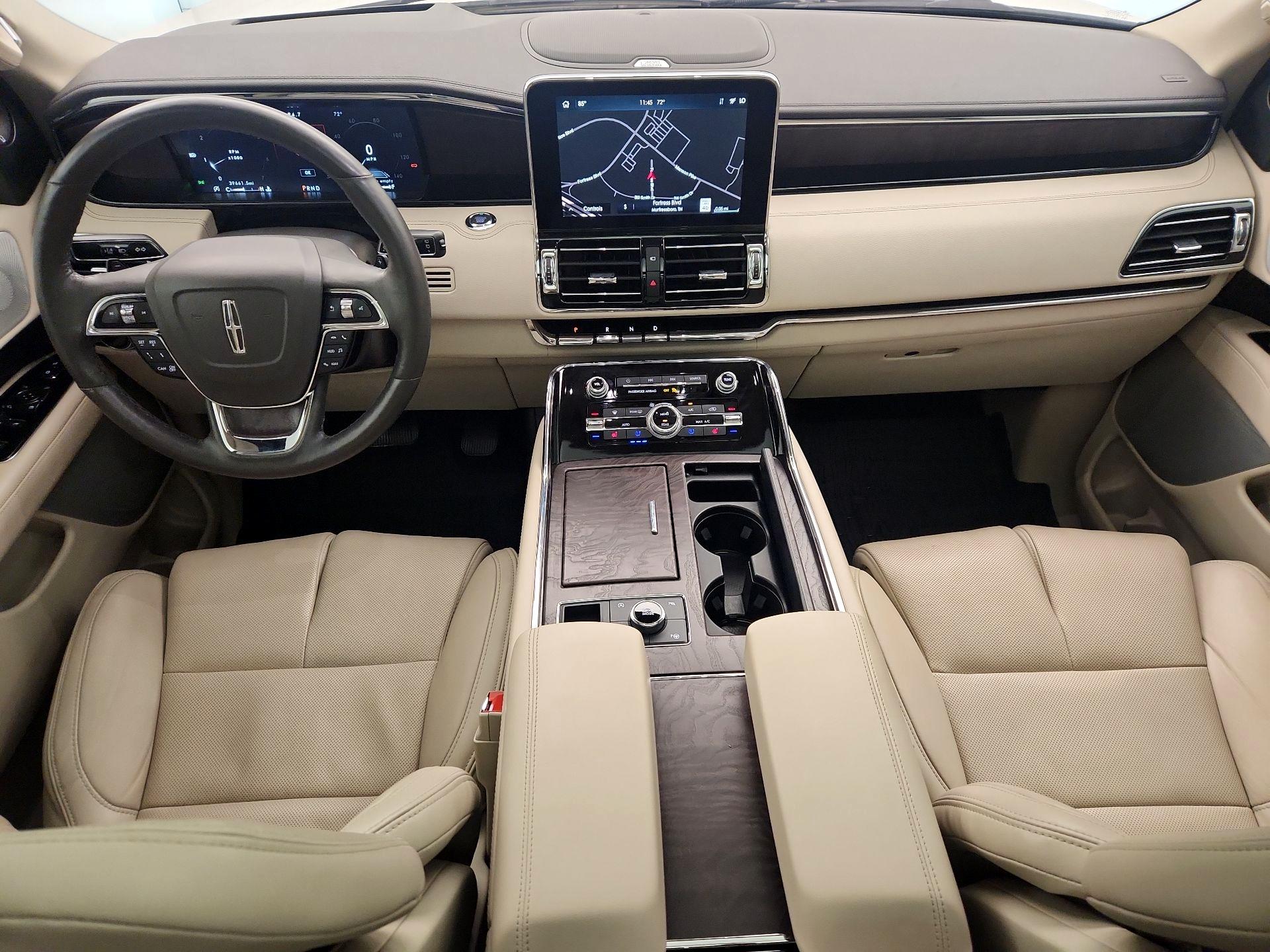 Thumbnail: 2021 Lincoln Navigator - 9