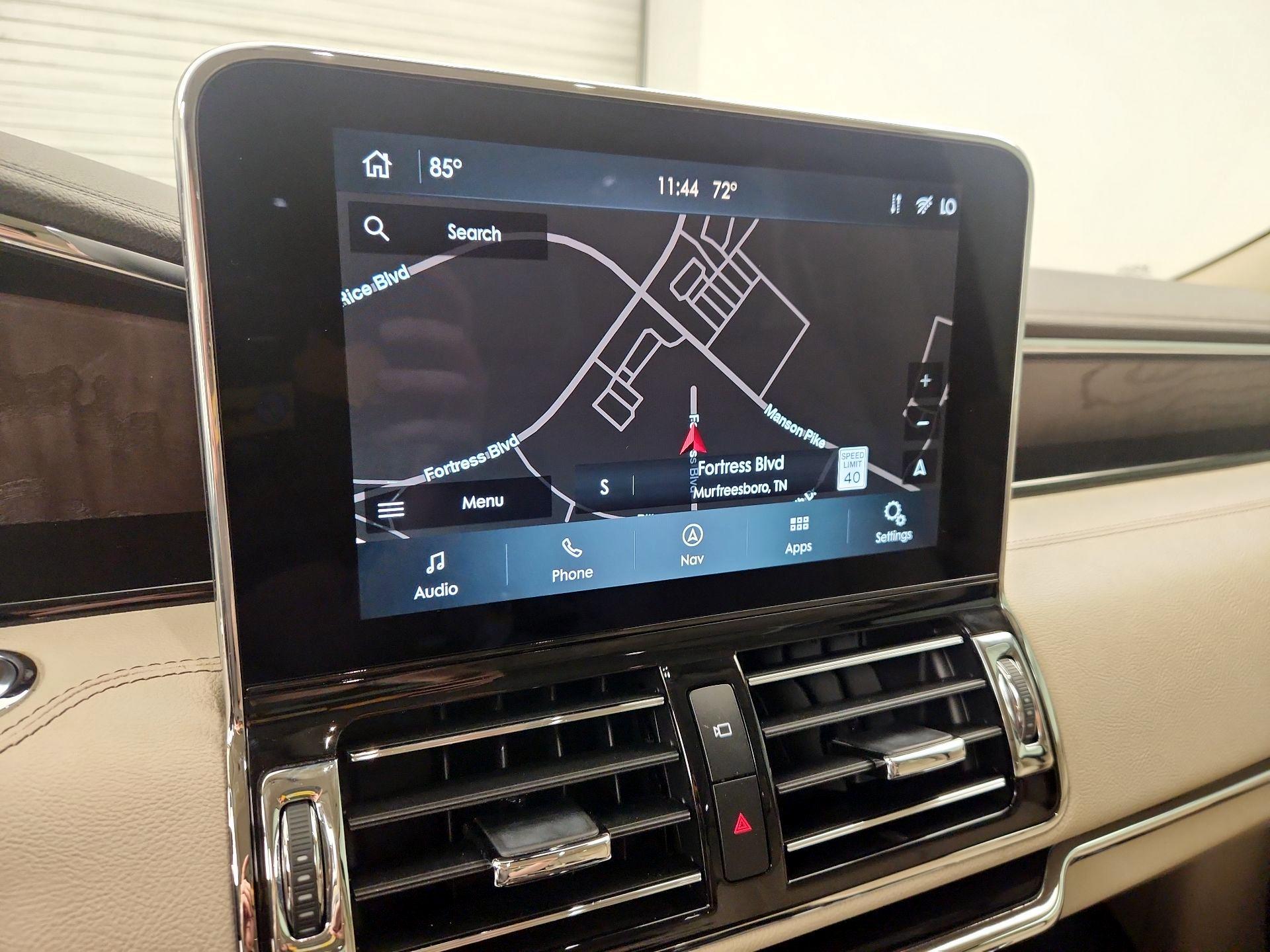 Thumbnail: 2021 Lincoln Navigator - 14