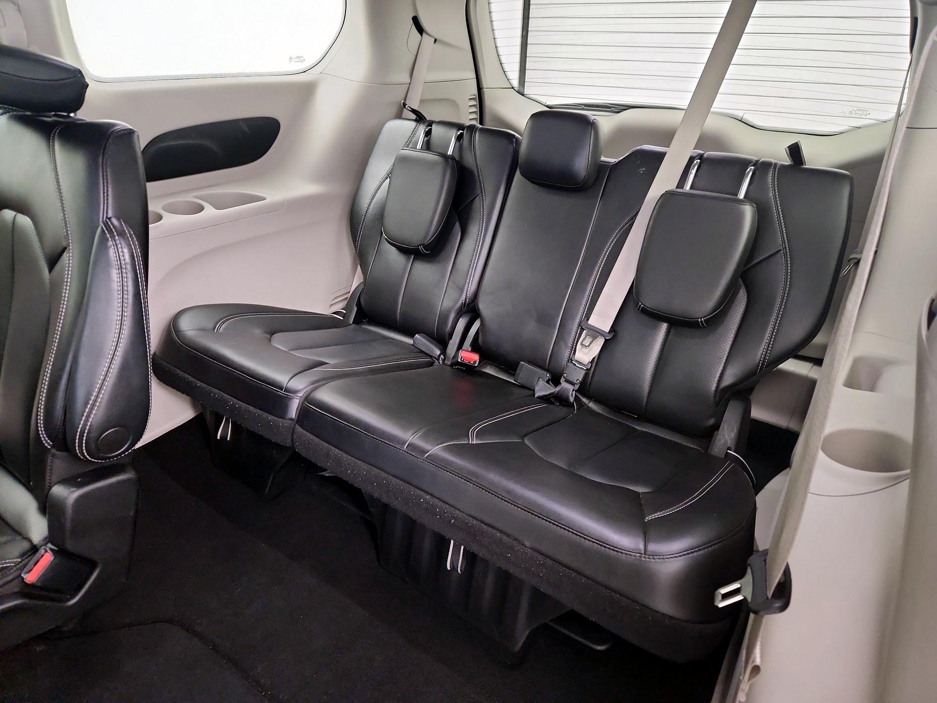 Thumbnail: 2023 Chrysler Pacifica - 20