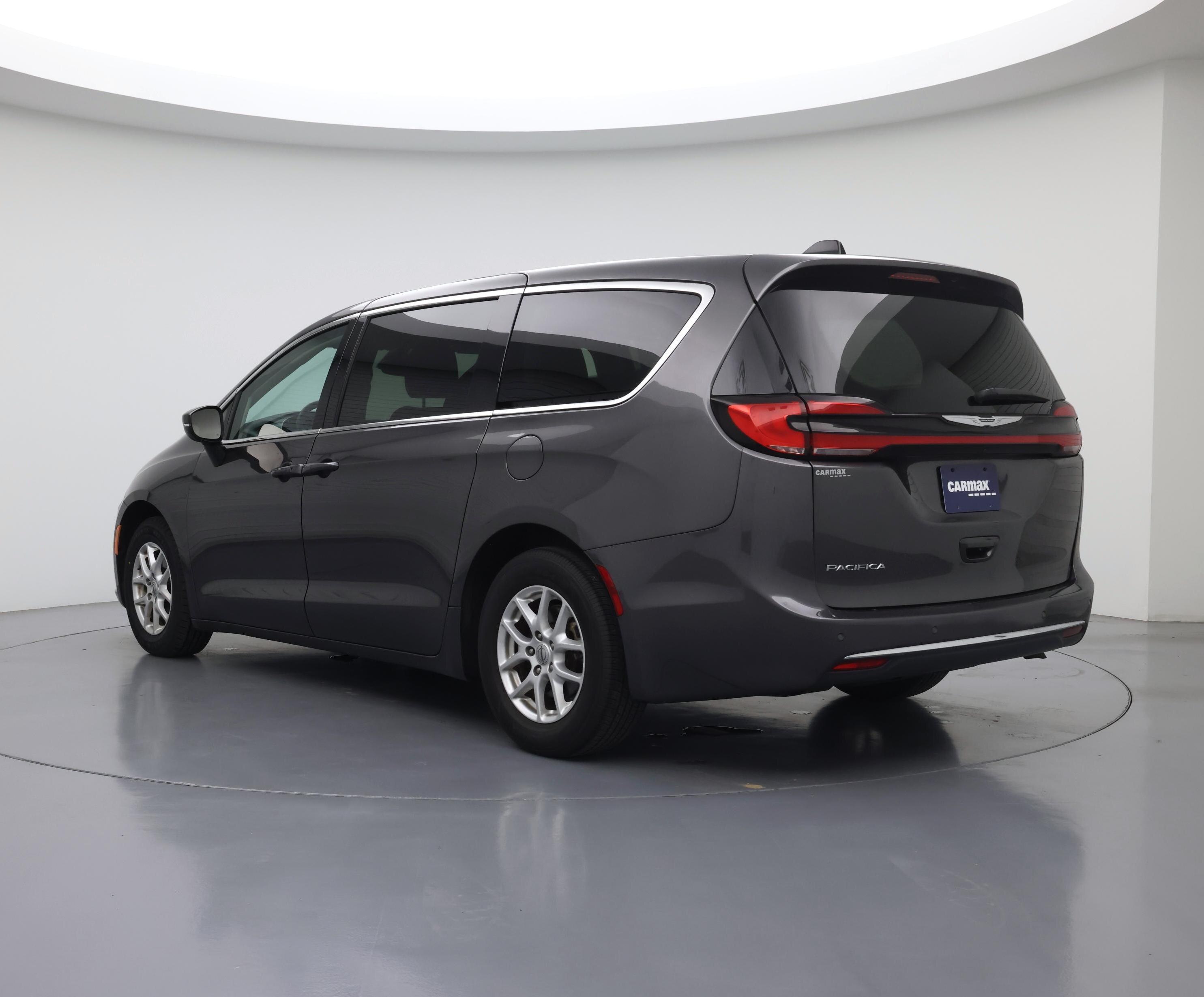 Thumbnail: 2023 Chrysler Pacifica - 2