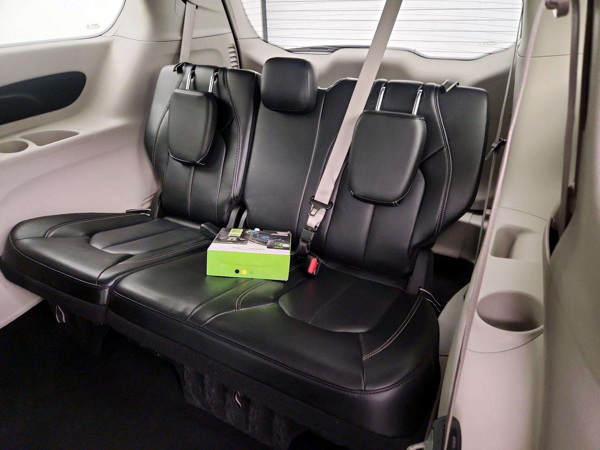 Thumbnail: 2023 Chrysler Pacifica - 20