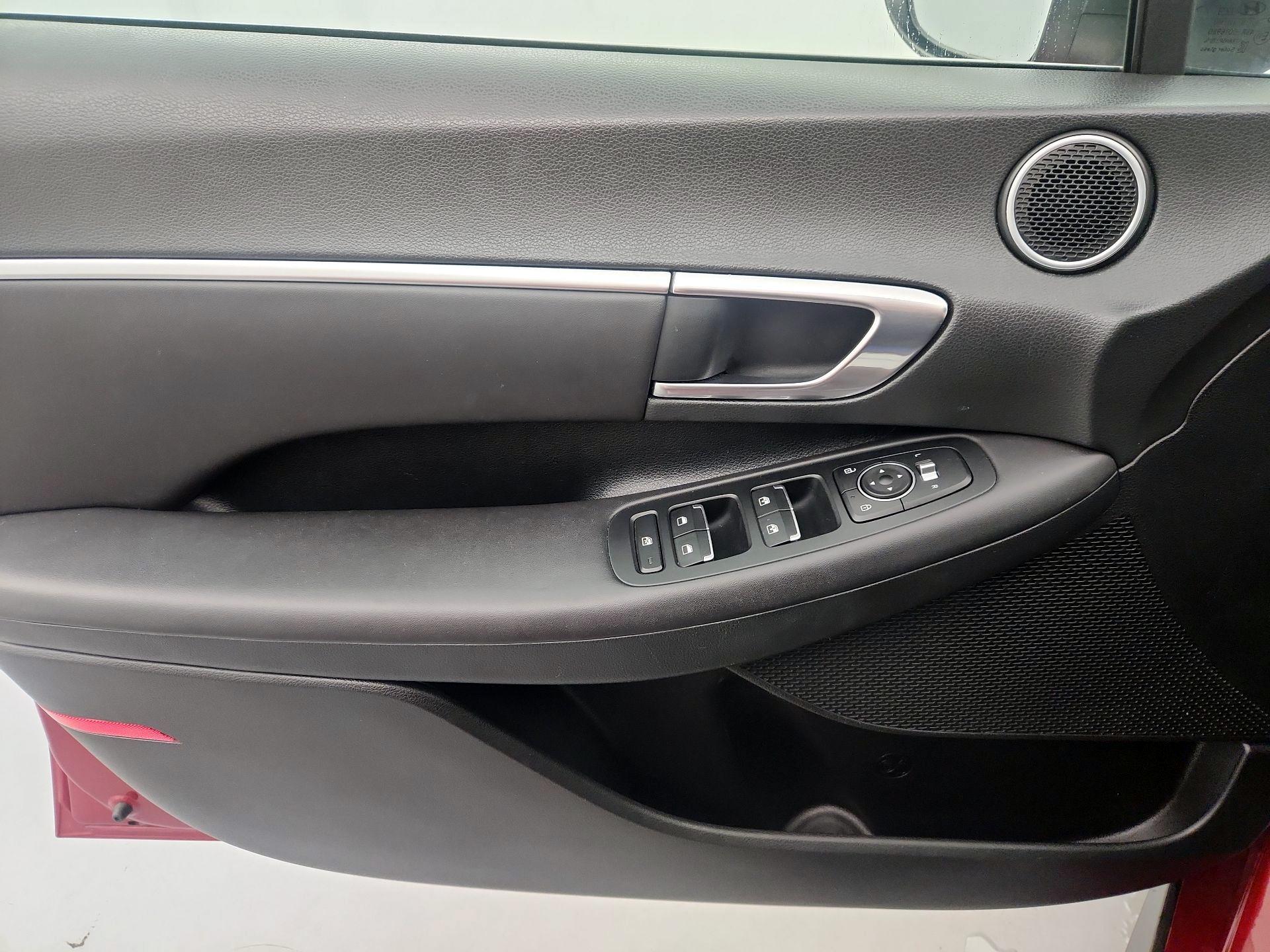 Thumbnail: 2023 Hyundai Sonata - 12