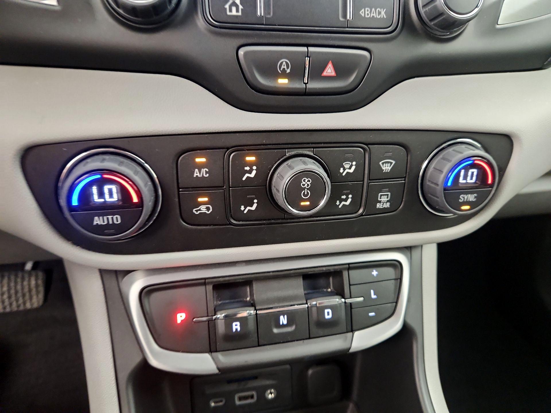 Thumbnail: 2022 GMC Terrain - 16