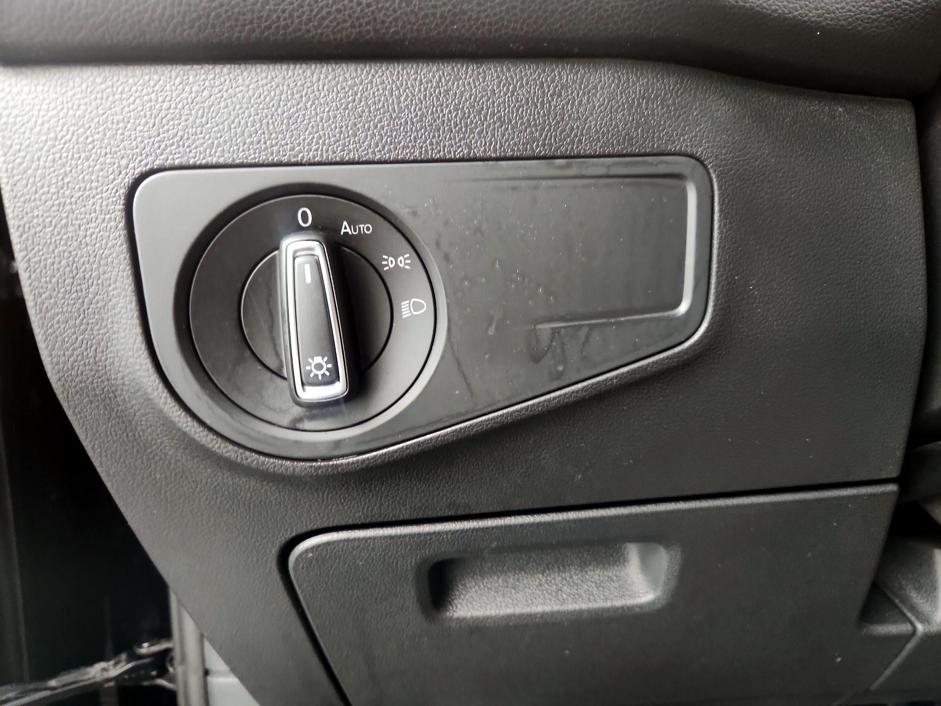 Thumbnail: 2022 Volkswagen Tiguan - 13