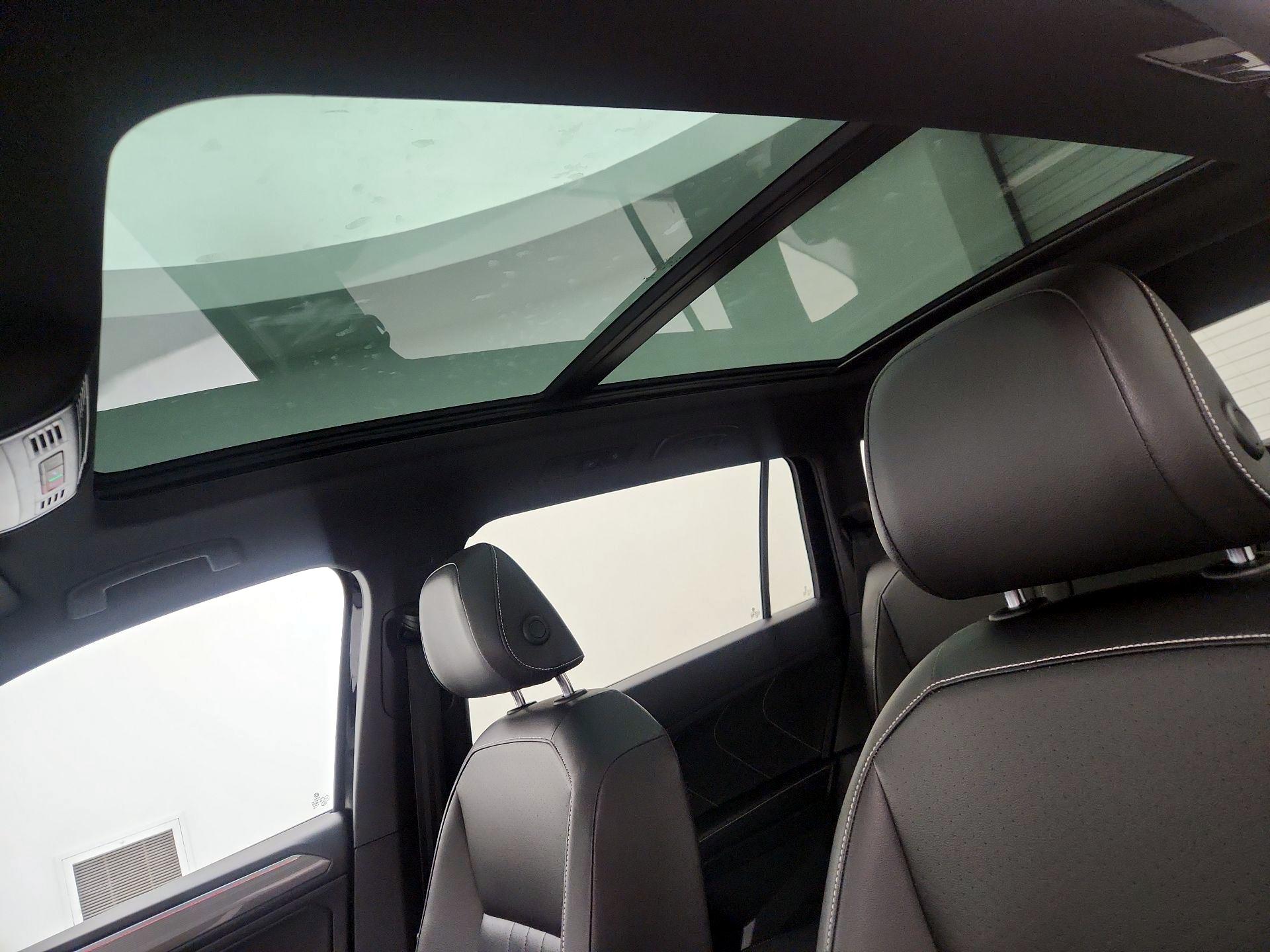 Thumbnail: 2022 Volkswagen Tiguan - 19