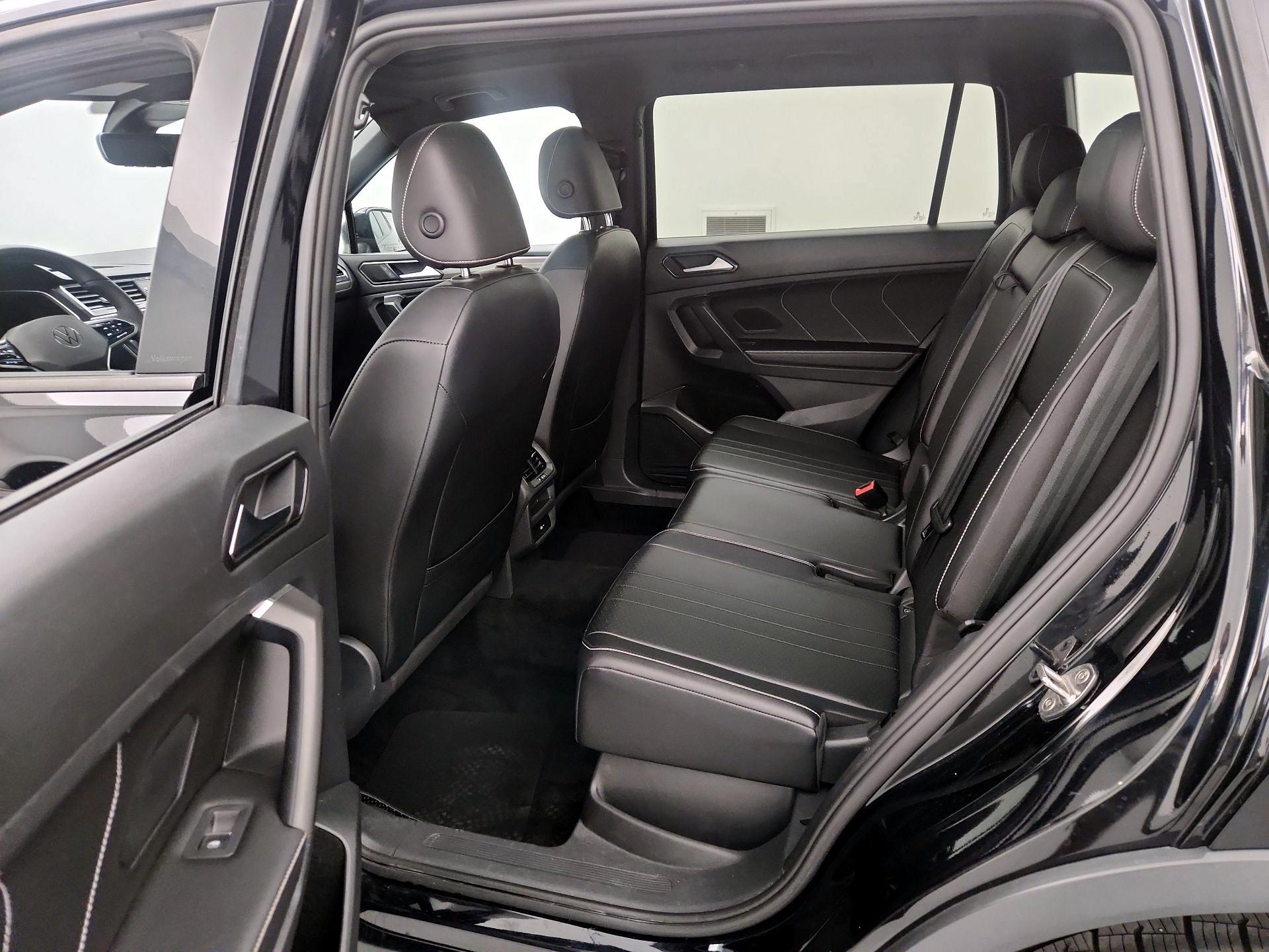 Thumbnail: 2022 Volkswagen Tiguan - 20