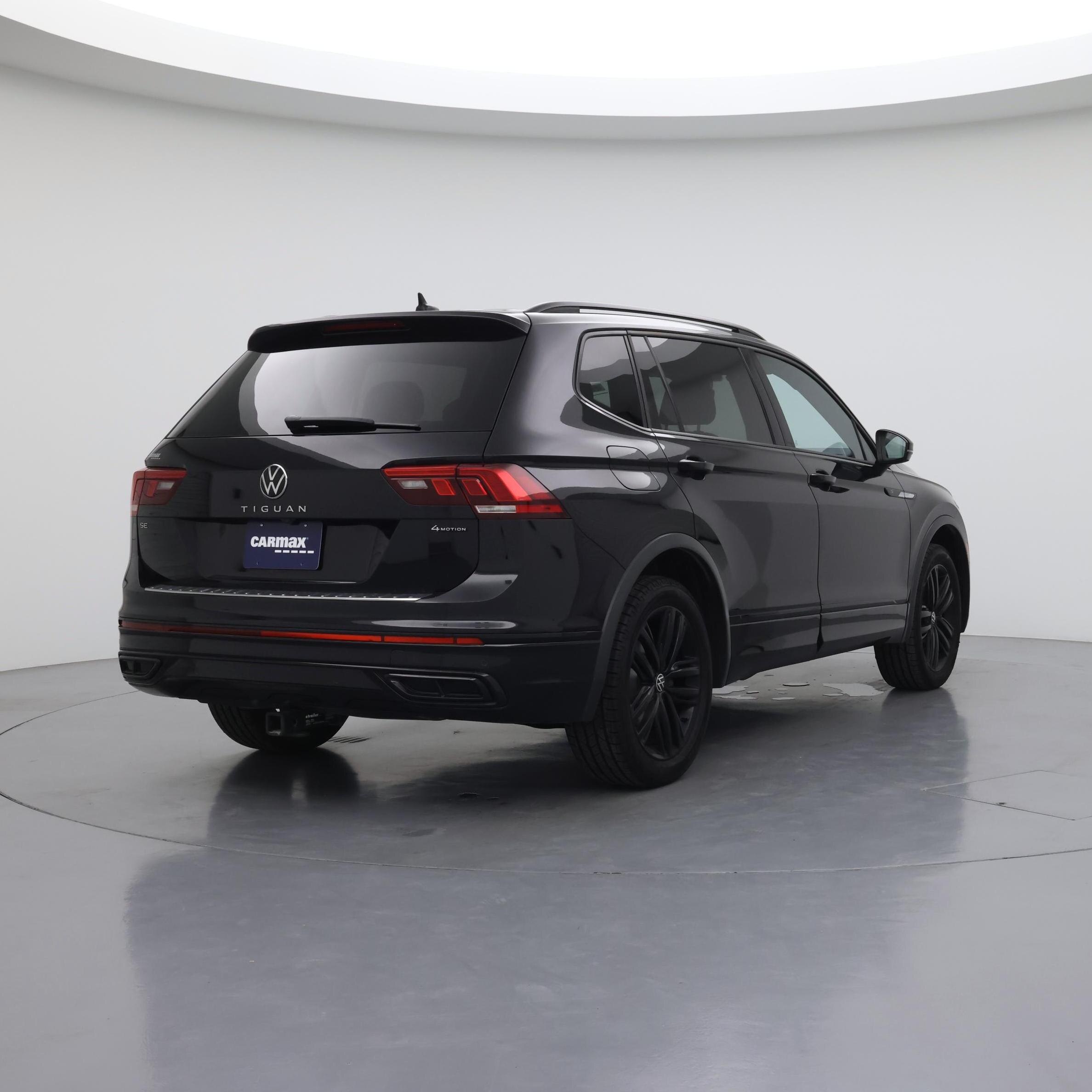 Thumbnail: 2022 Volkswagen Tiguan - 8