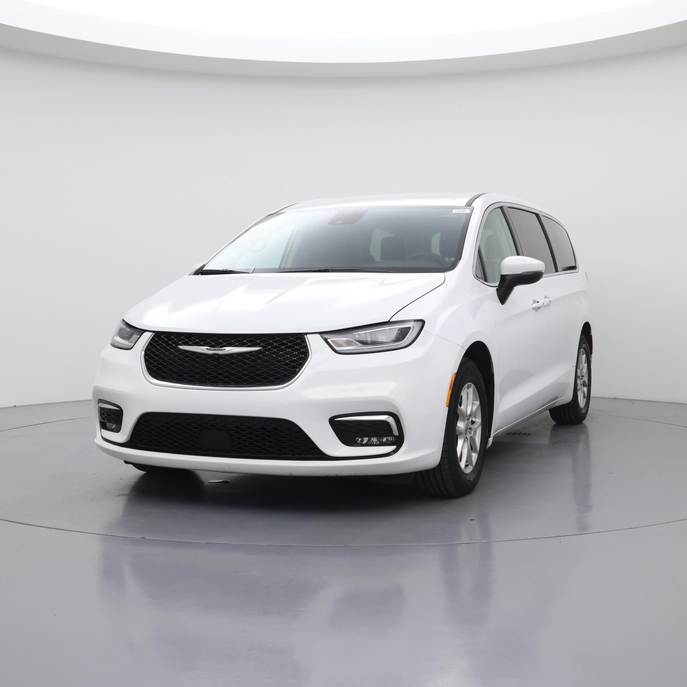 Thumbnail: 2023 Chrysler Pacifica - 4