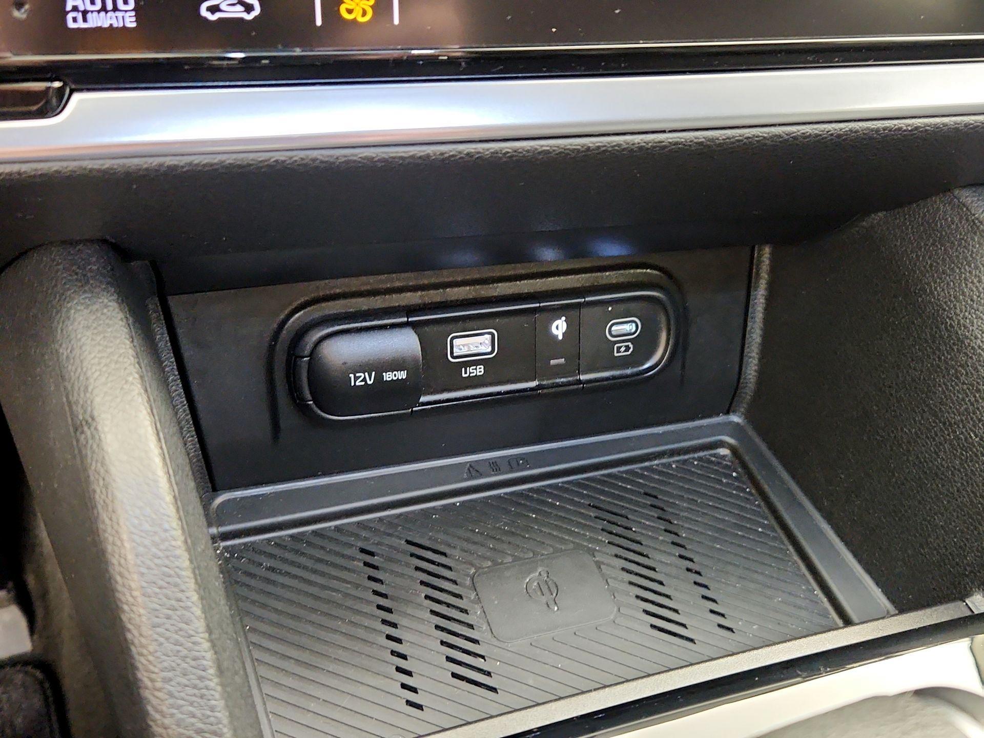 Thumbnail: 2025 Kia Sportage - 18