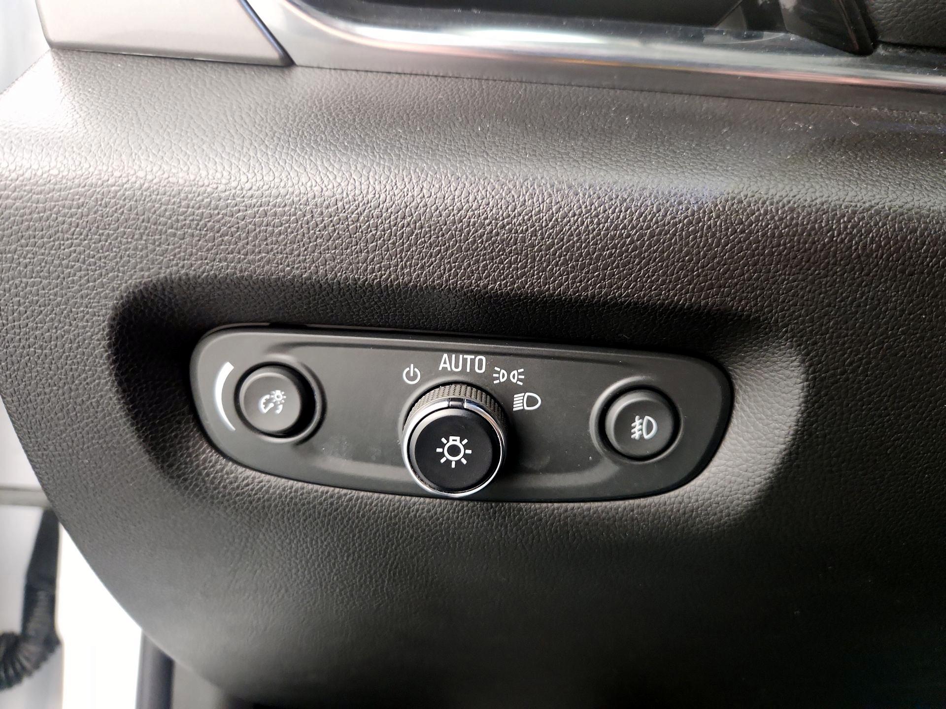 Thumbnail: 2021 Chevrolet Traverse - 13