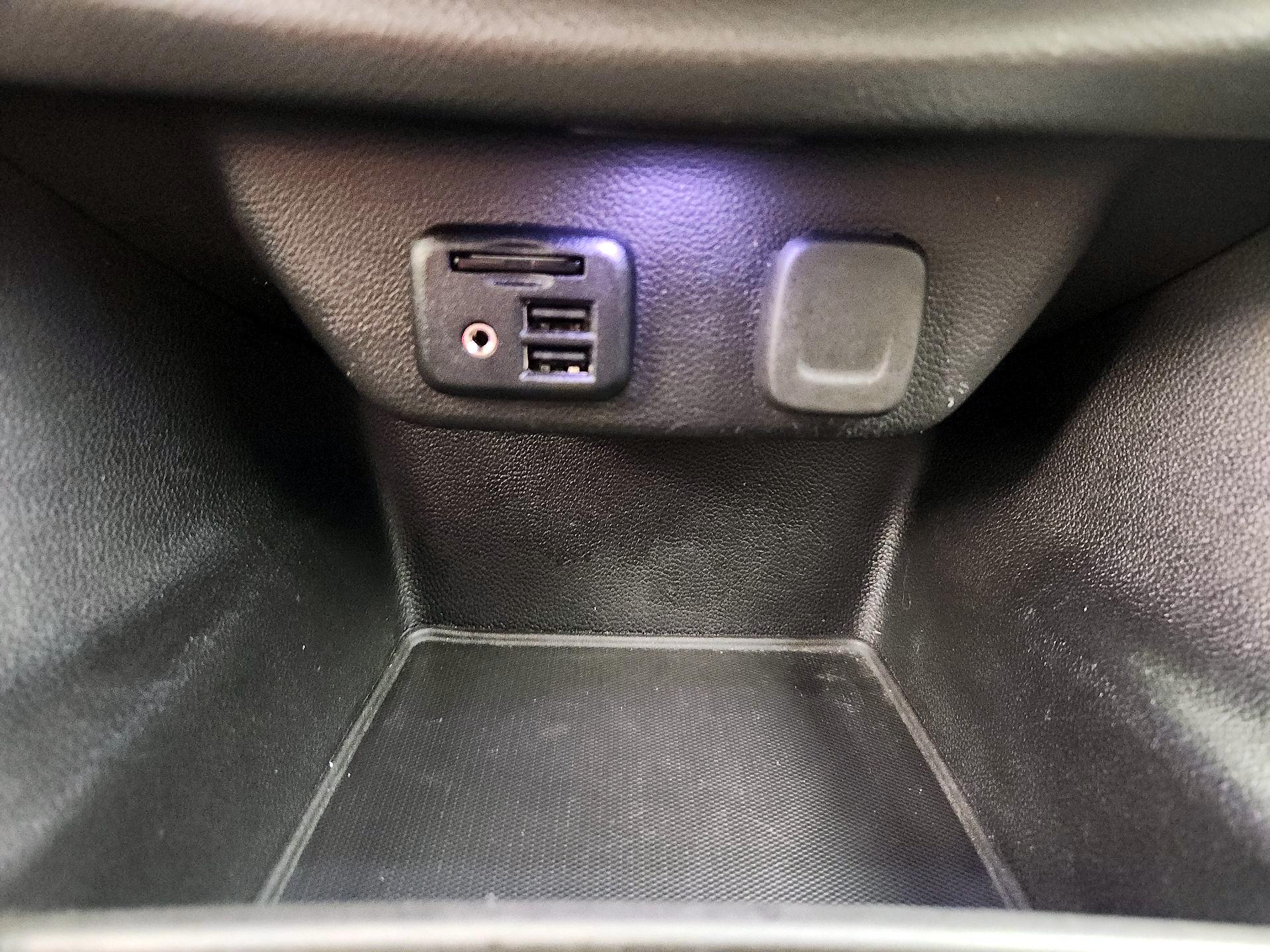 Thumbnail: 2021 Chevrolet Traverse - 18