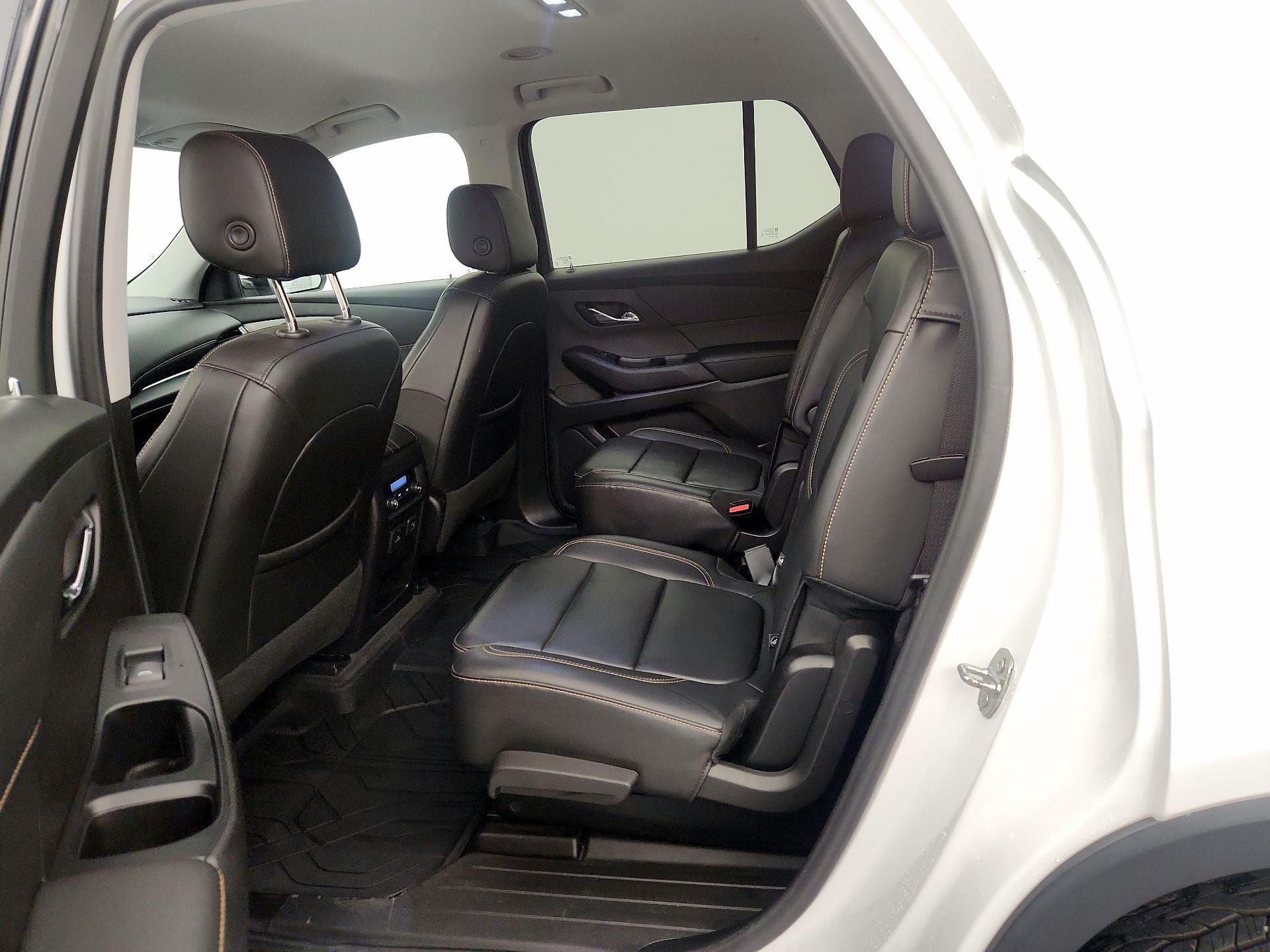 Thumbnail: 2021 Chevrolet Traverse - 19