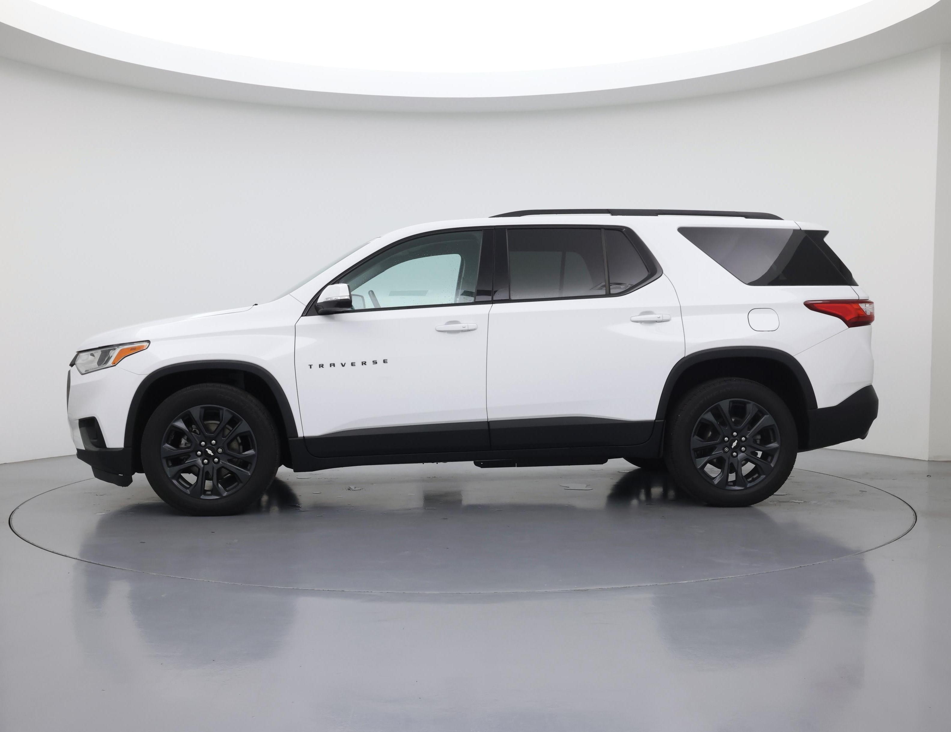 Thumbnail: 2021 Chevrolet Traverse - 3