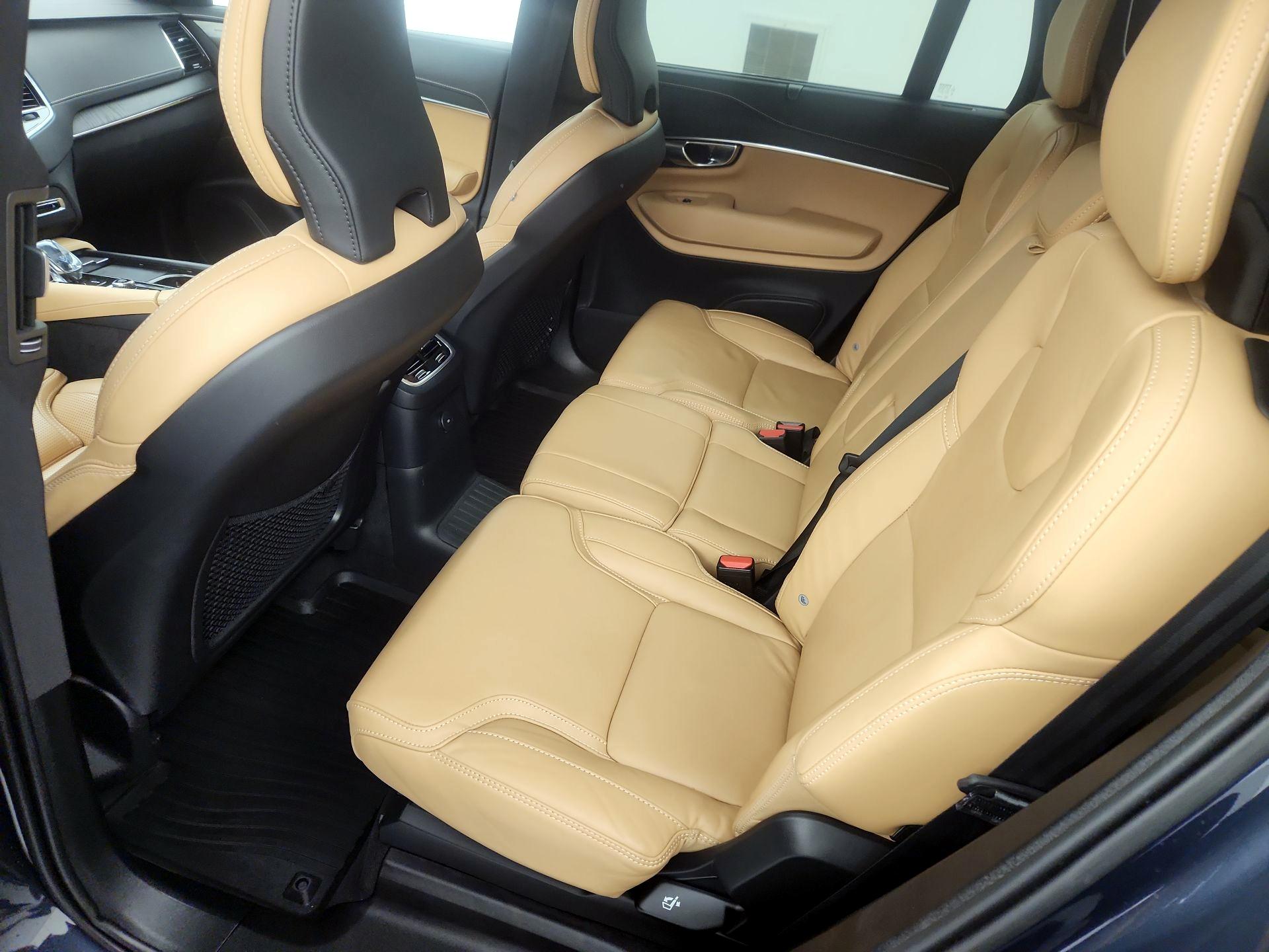 Thumbnail: 2022 Volvo XC90 - 18