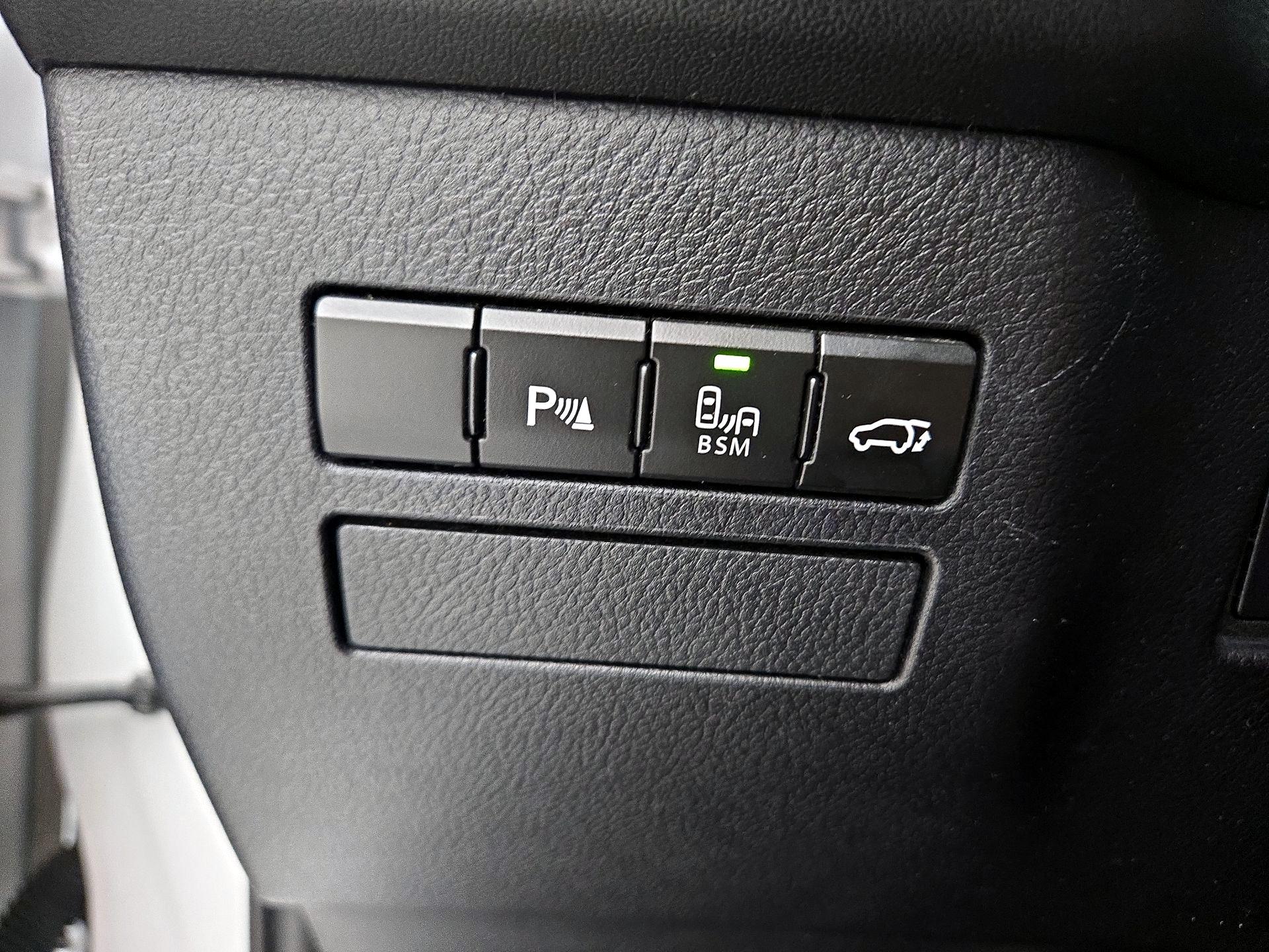 Thumbnail: 2015 Lexus NX - 13