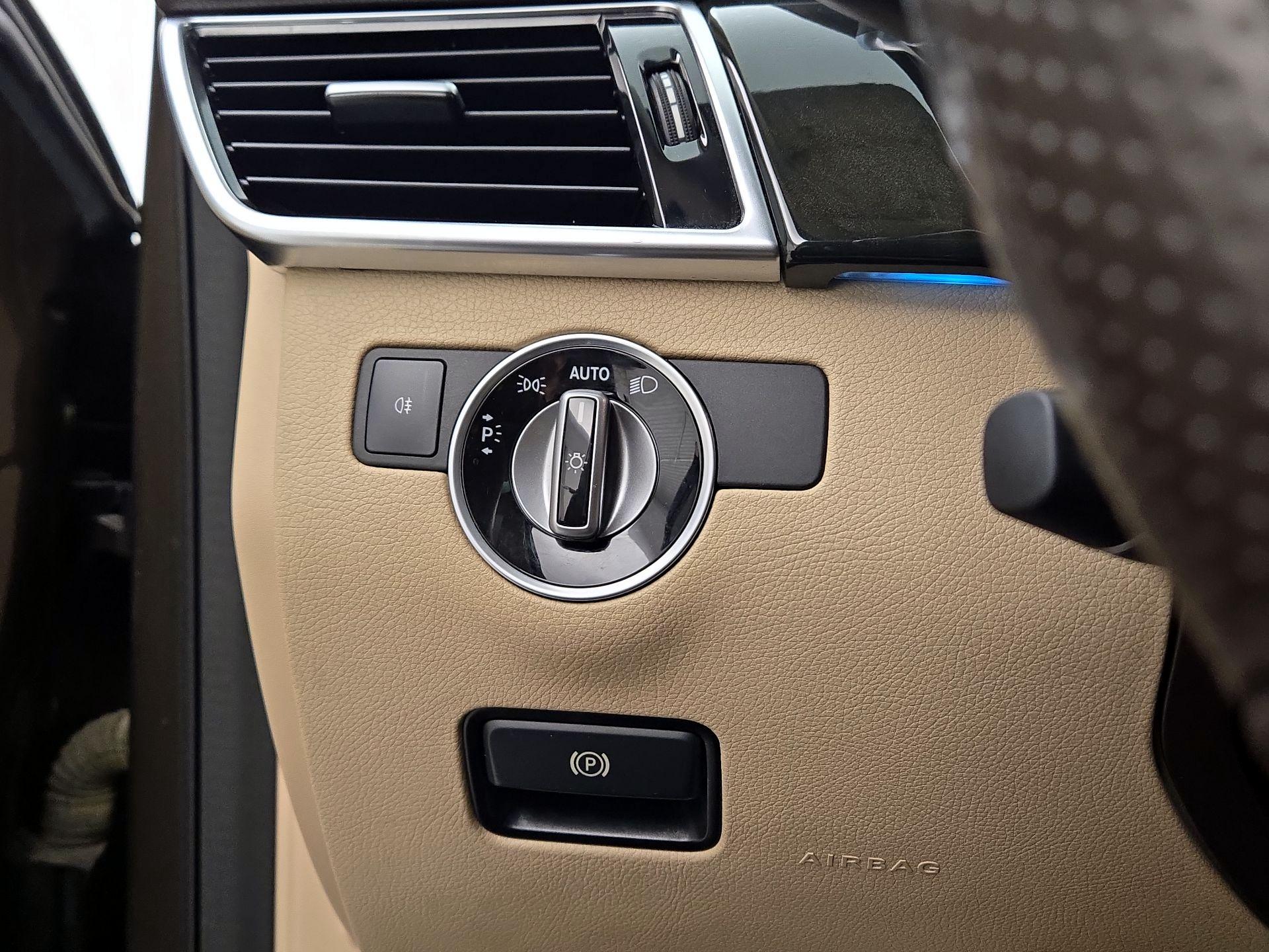 Thumbnail: 2017 Mercedes-Benz GLE - 13