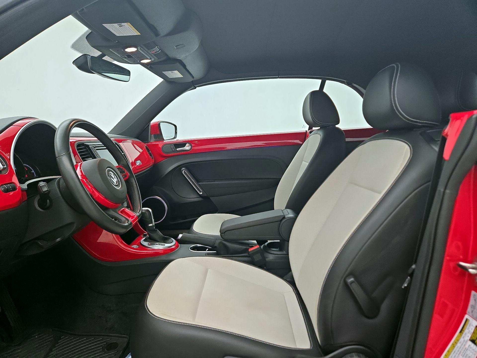 Thumbnail: 2017 Volkswagen Beetle - 11