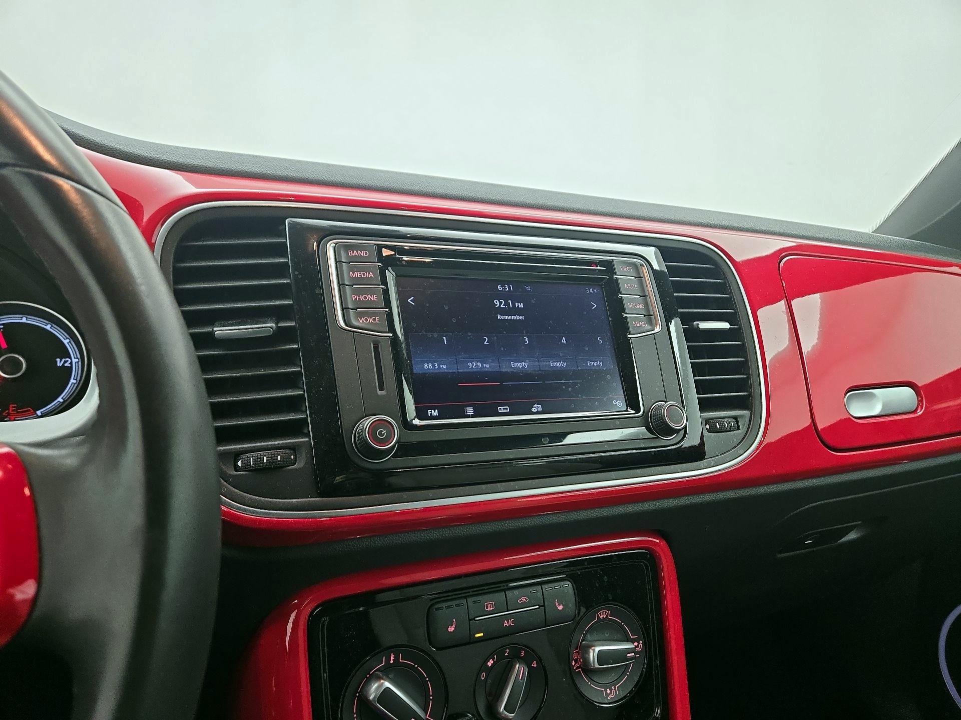 Thumbnail: 2017 Volkswagen Beetle - 15