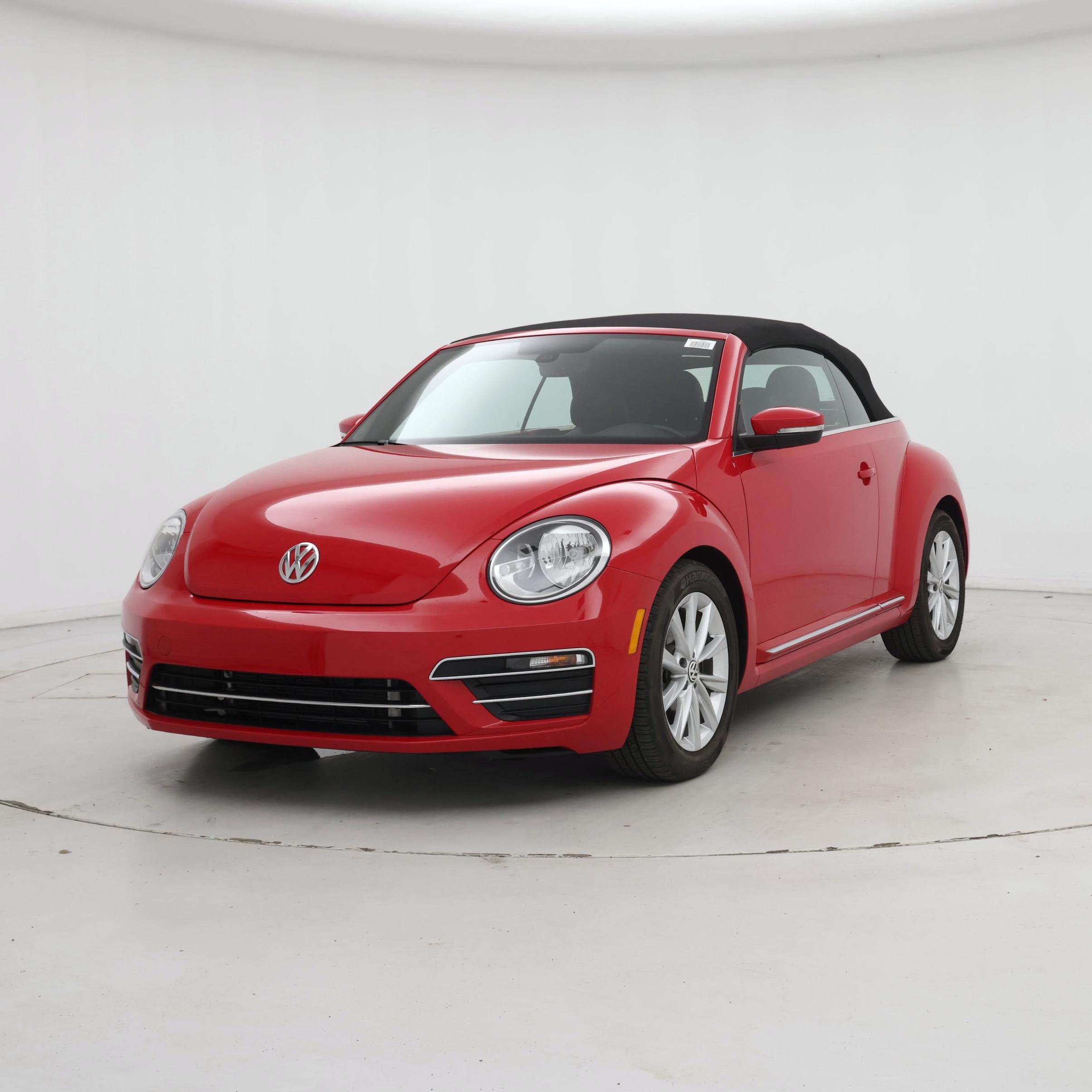 Thumbnail: 2017 Volkswagen Beetle - 4
