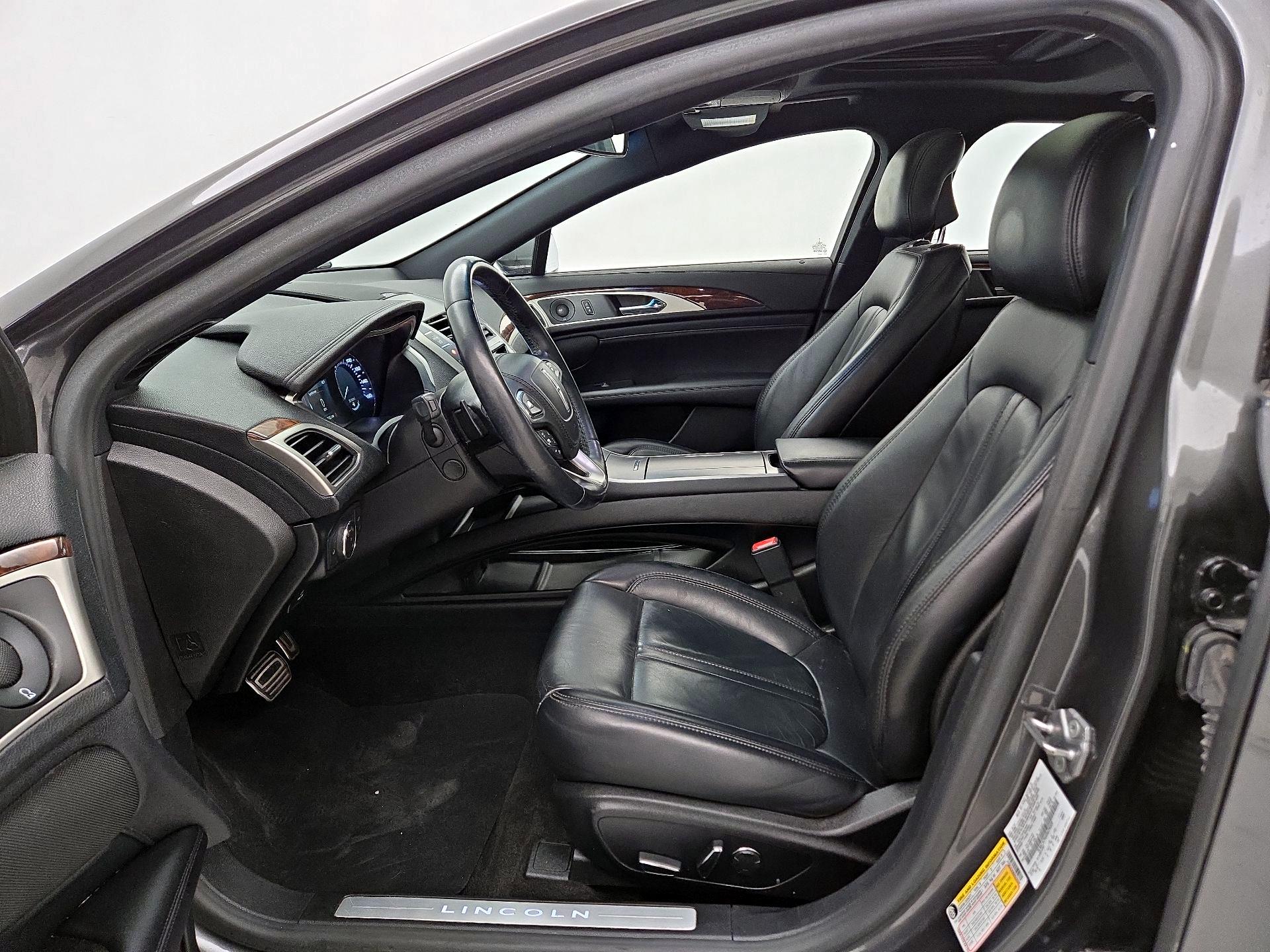 Thumbnail: 2019 Lincoln MKZ - 11