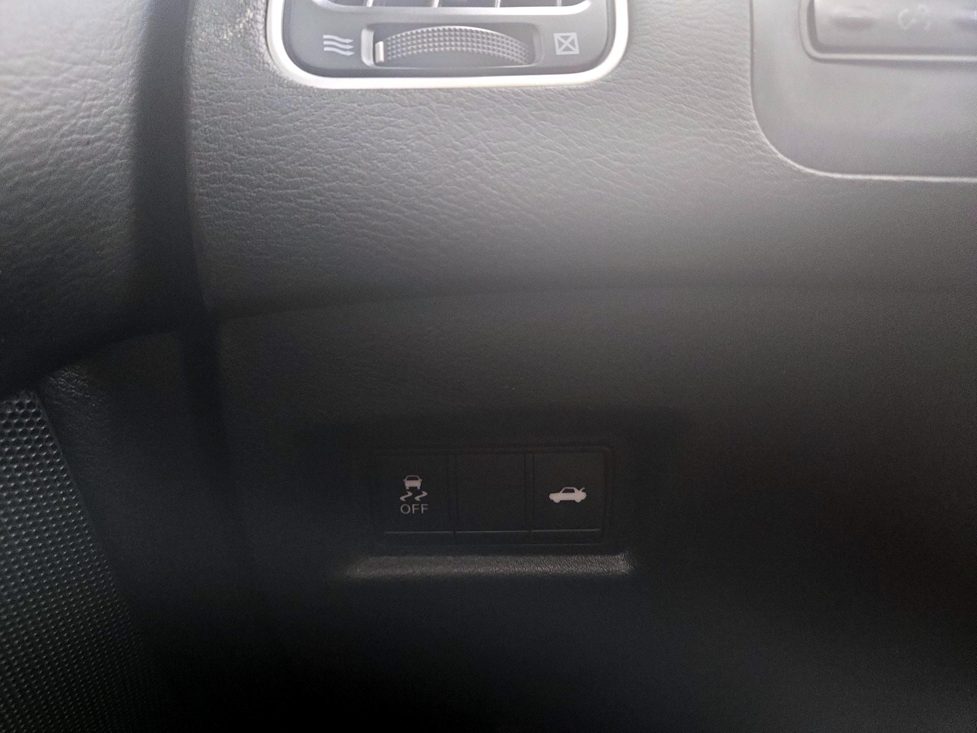 Thumbnail: 2018 INFINITI Q50 - 13