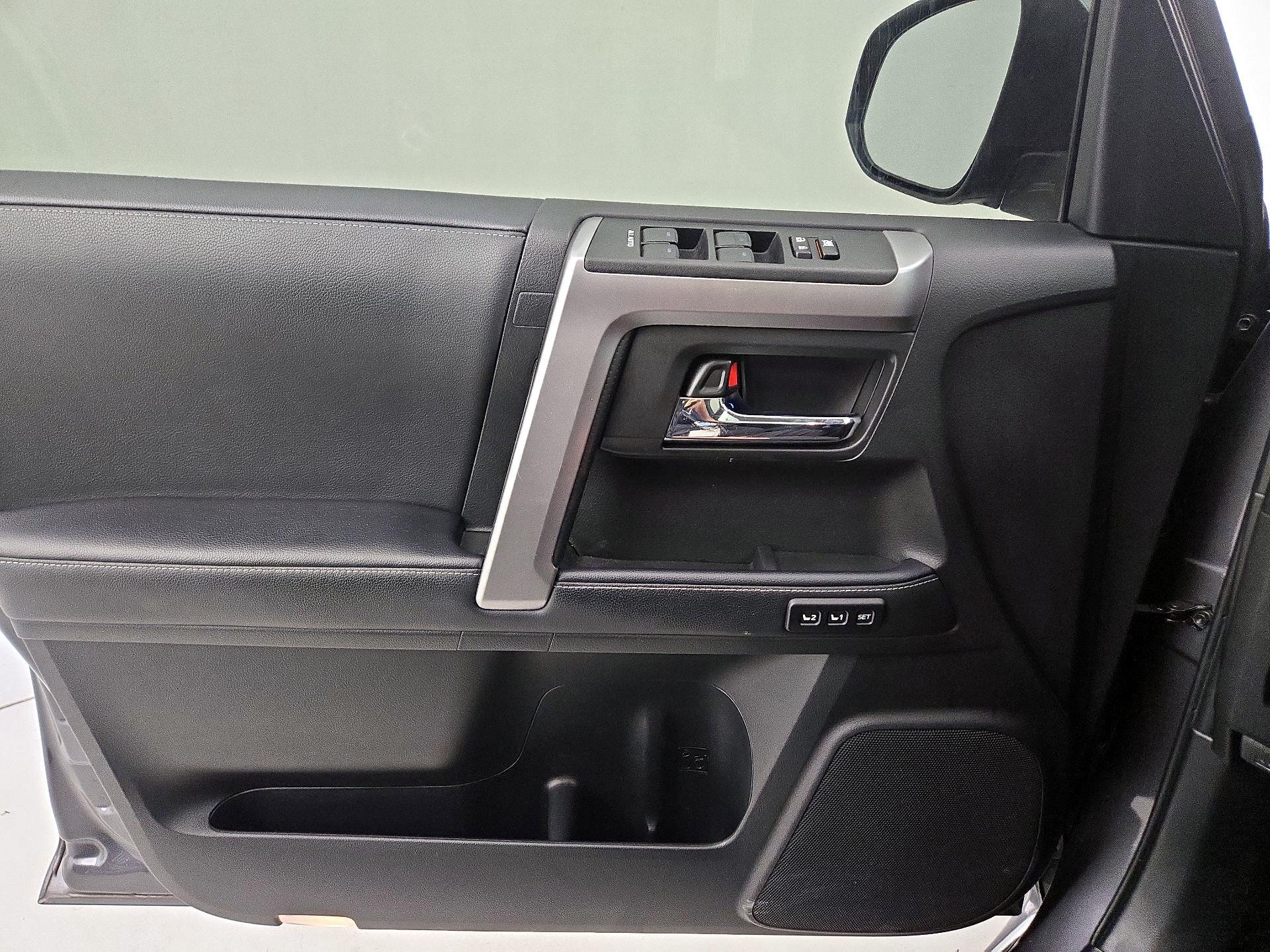 Thumbnail: 2021 Toyota 4Runner - 12