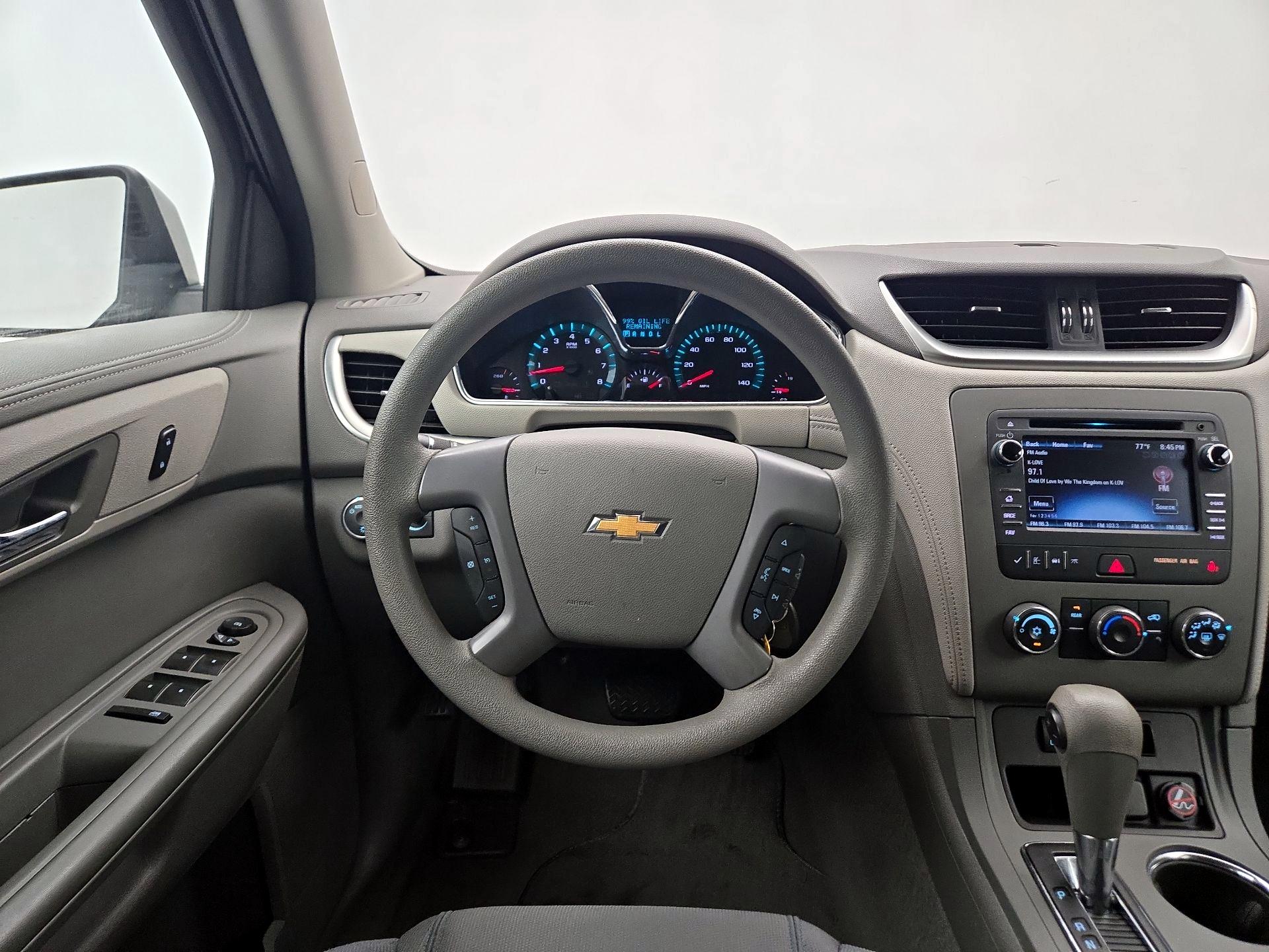 Thumbnail: 2017 Chevrolet Traverse - 10