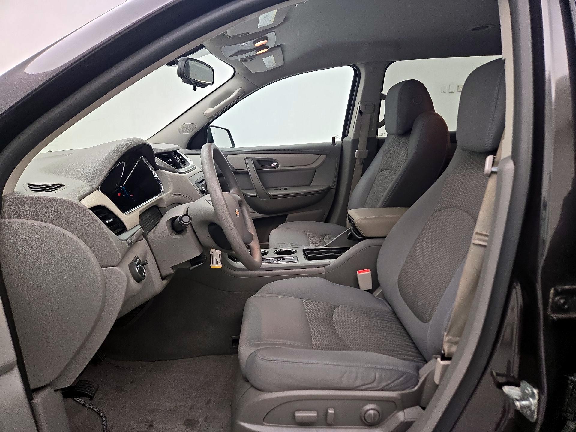 Thumbnail: 2017 Chevrolet Traverse - 11