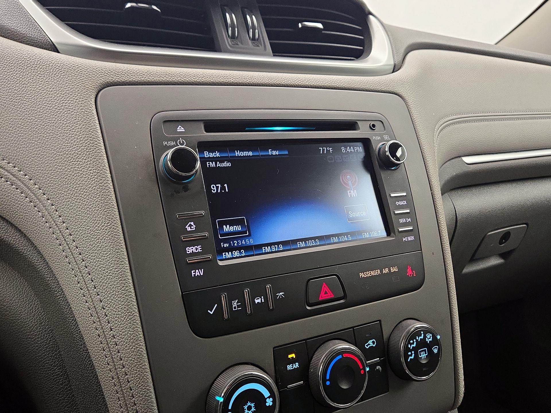 Thumbnail: 2017 Chevrolet Traverse - 15