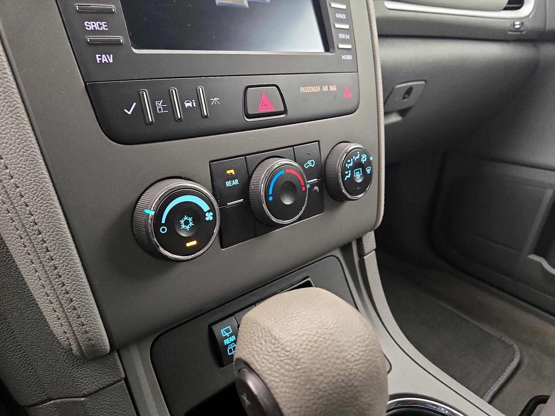 Thumbnail: 2017 Chevrolet Traverse - 16