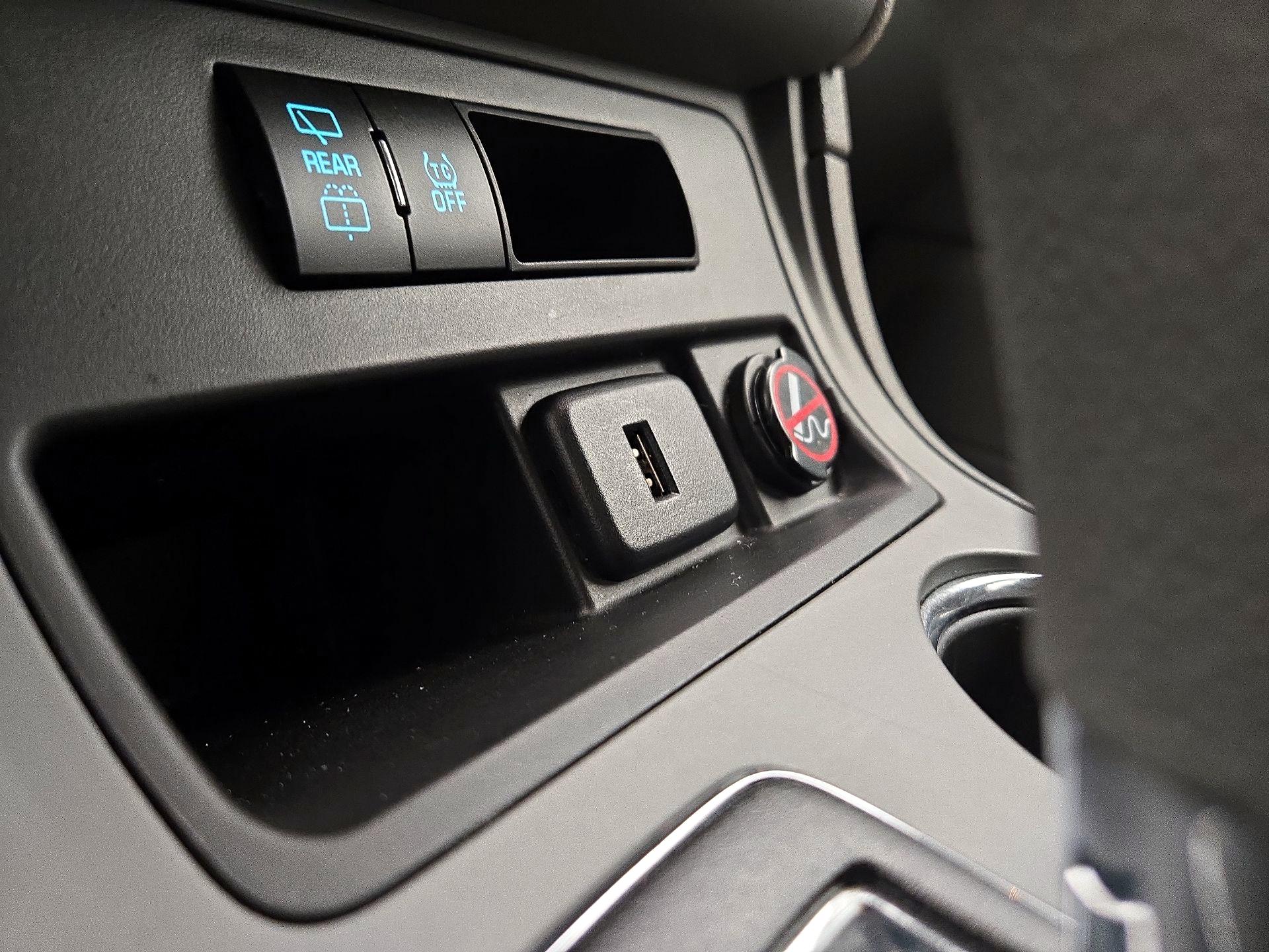 Thumbnail: 2017 Chevrolet Traverse - 18