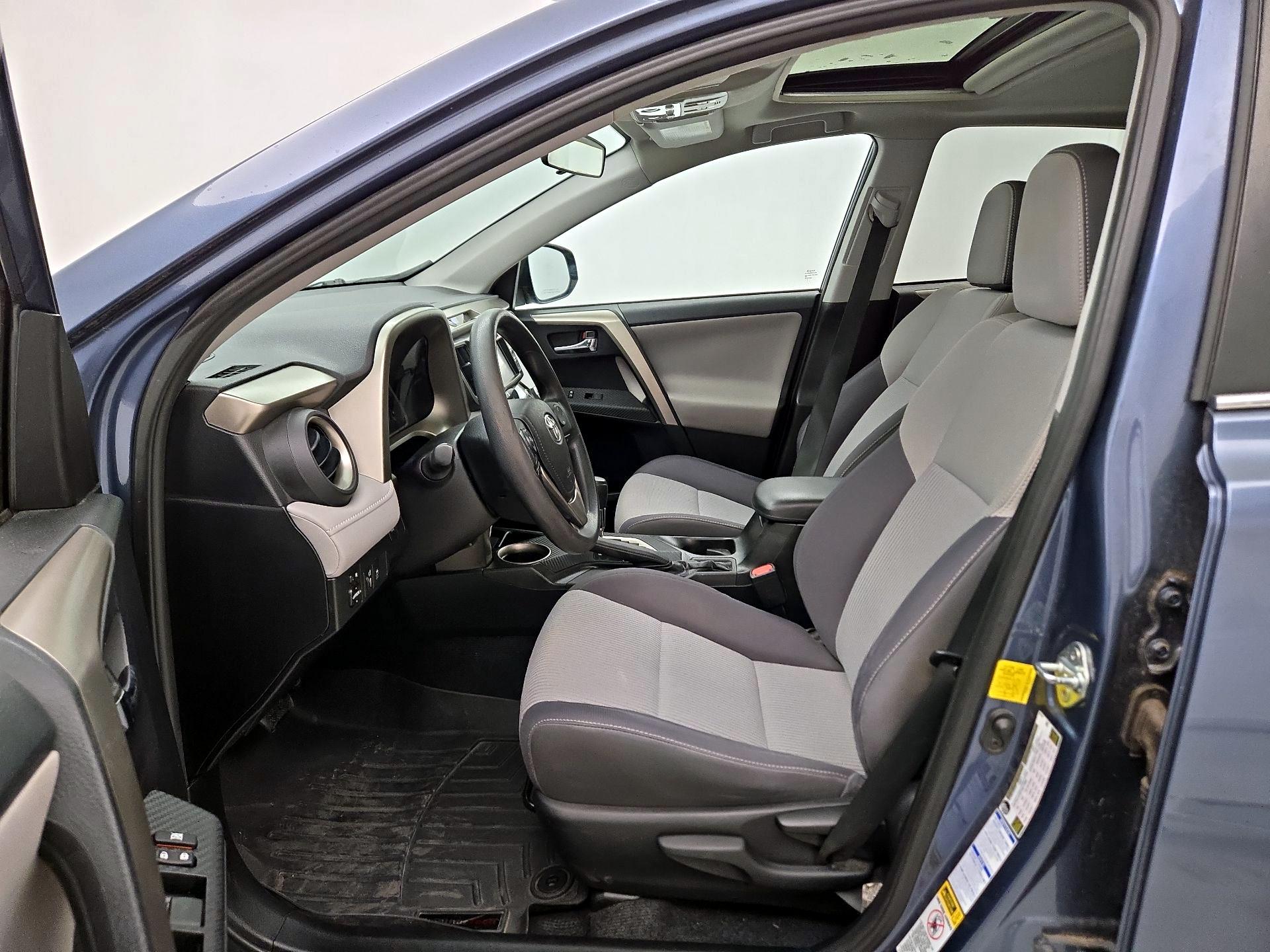 Thumbnail: 2014 Toyota RAV4 - 11